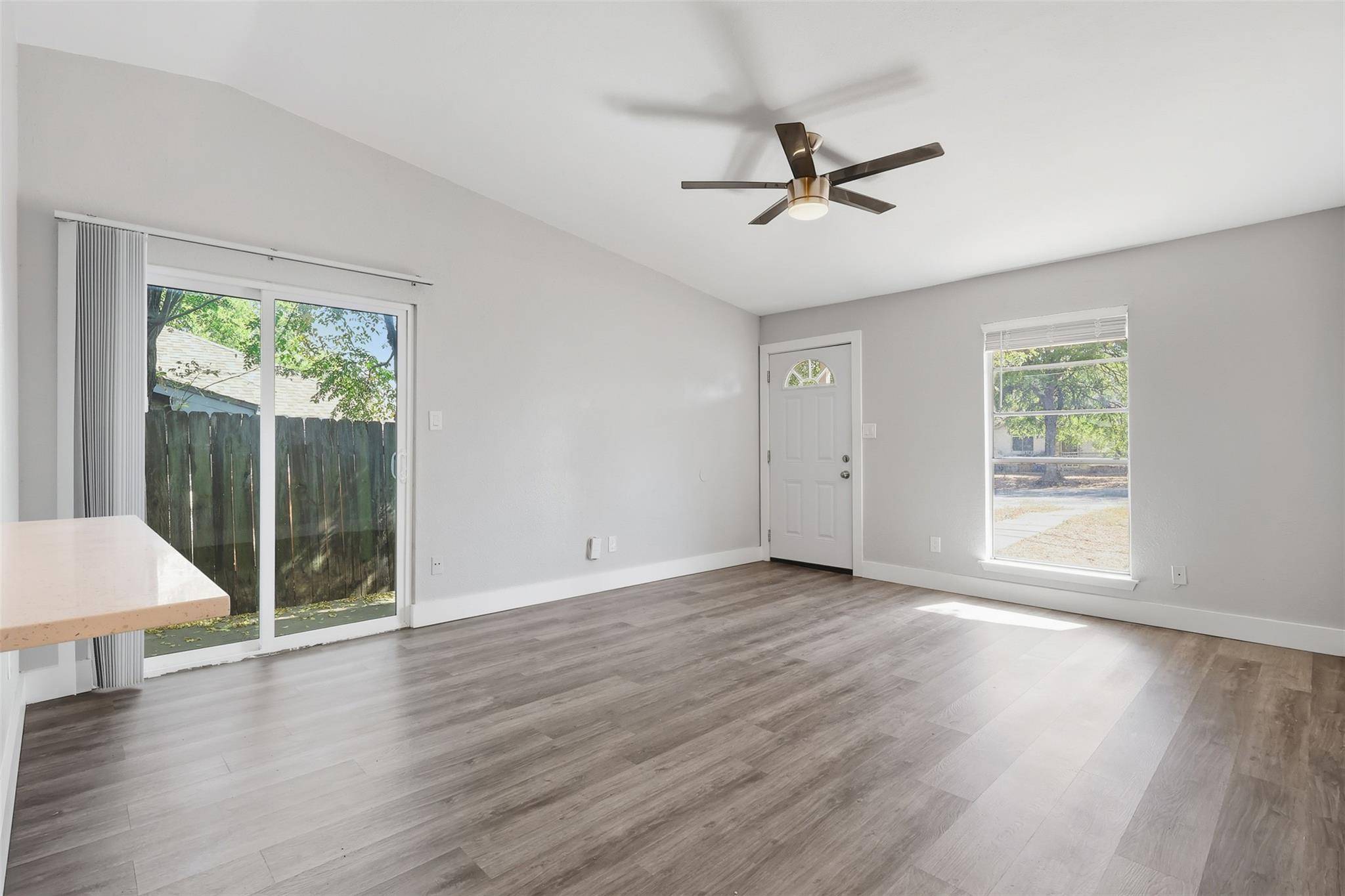 5106 Nuckols Crossing RD #B, Austin, TX 78744