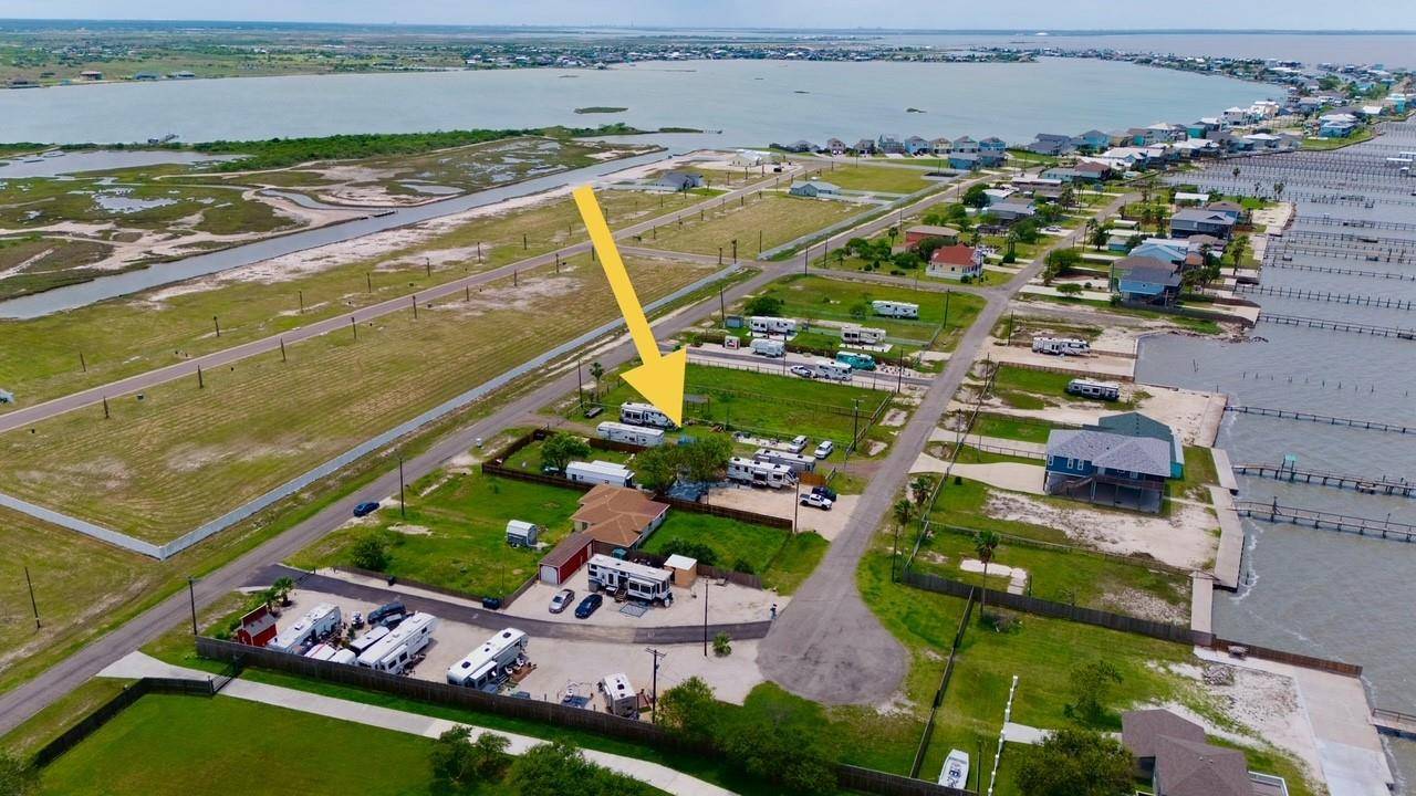 20 Copano Ridge RD, Rockport, TX 78382