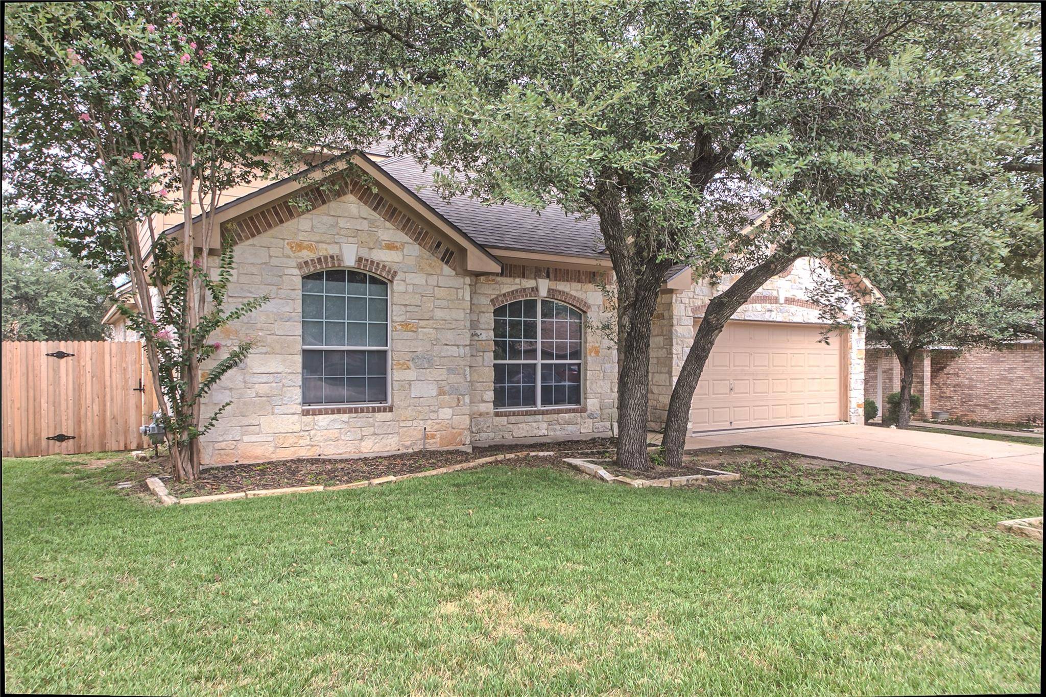 313 Olmos DR, Leander, TX 78641