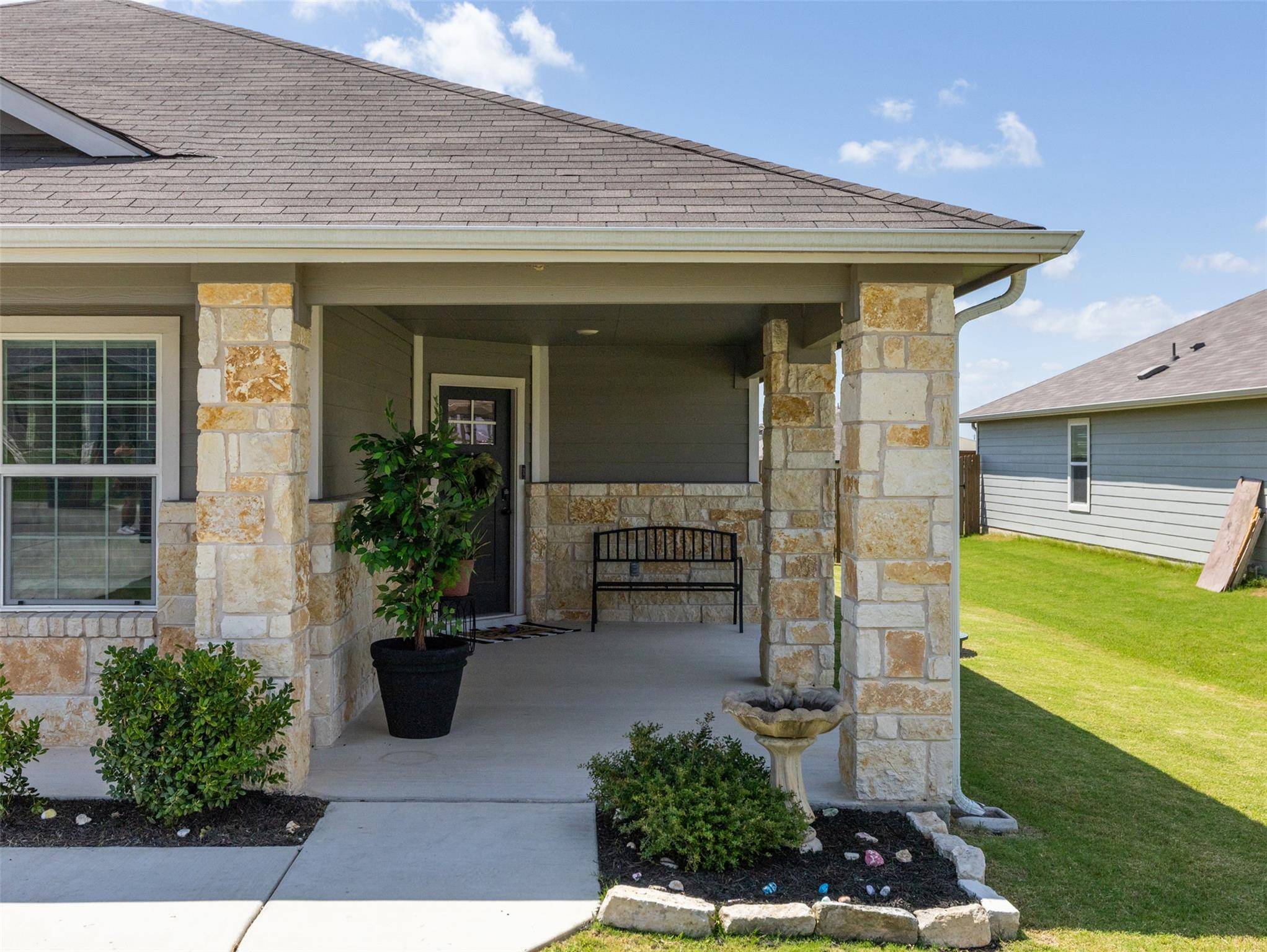 439 Hunter Loop LOOP, Bertram, TX 78605