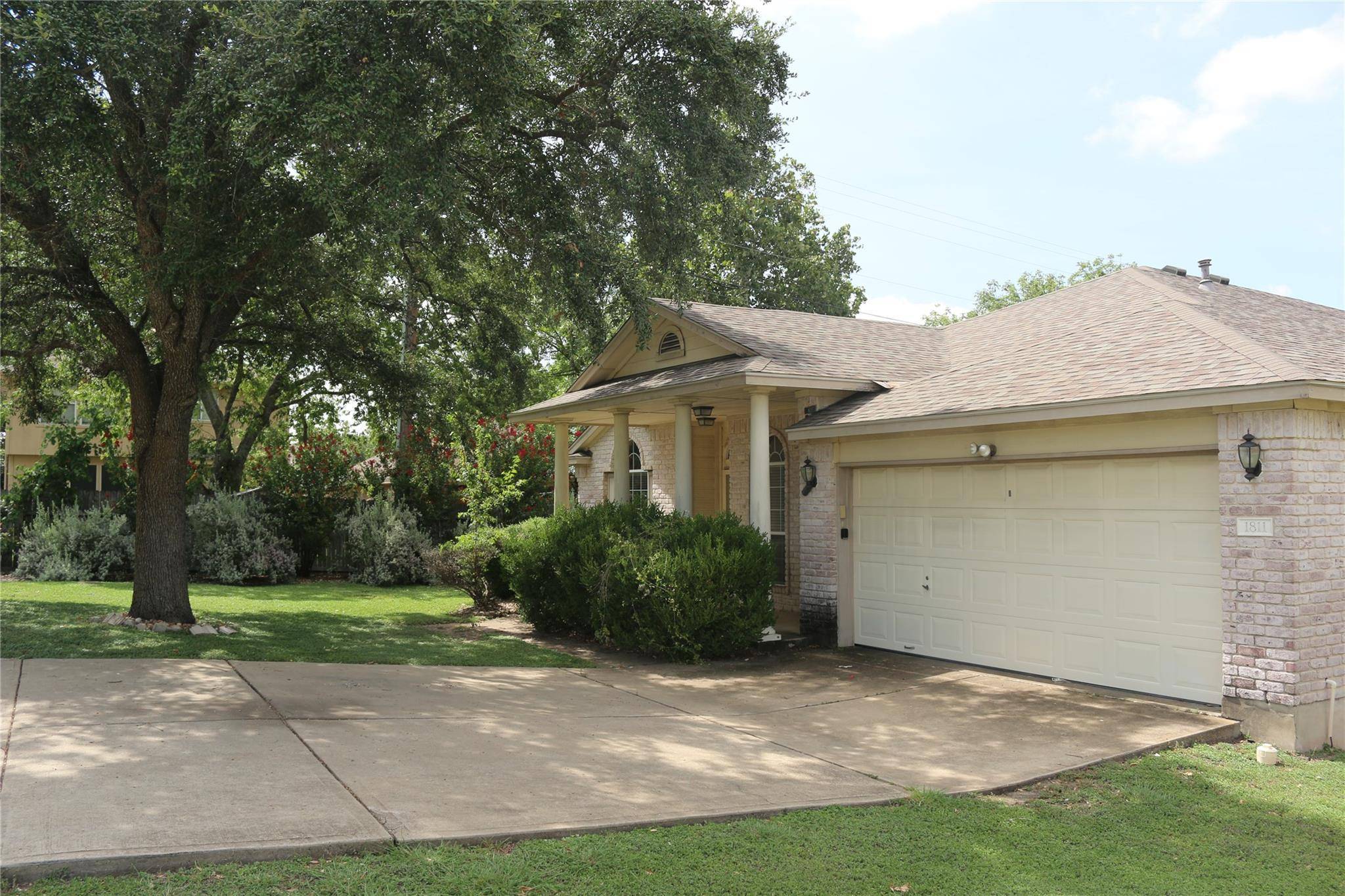1811 W Pflugerville PKWY, Round Rock, TX 78664