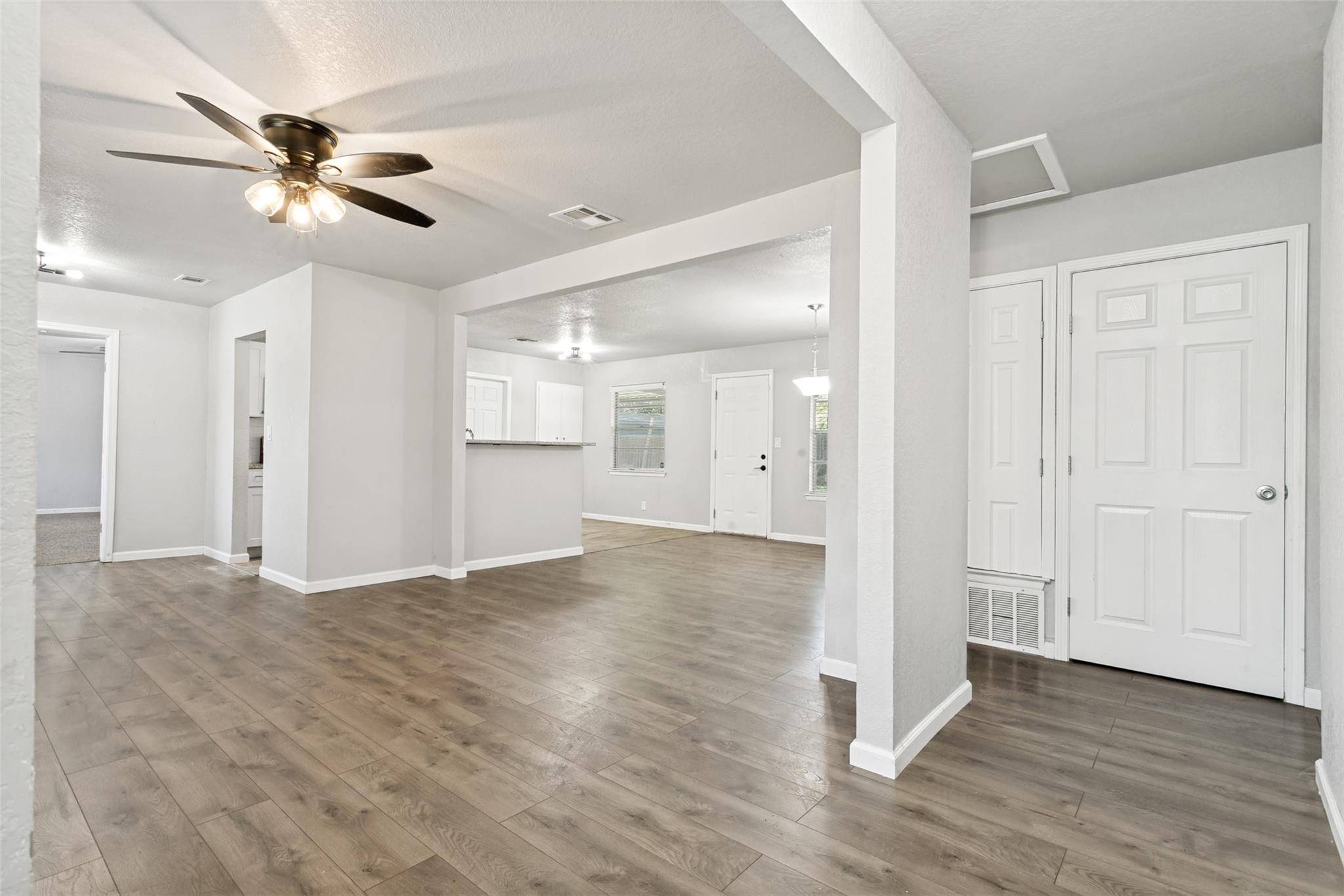 7247 Glen HL, San Antonio, TX 78239
