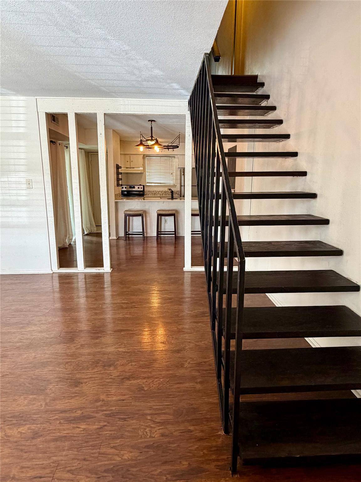 6910 Hart LN #703, Austin, TX 78731