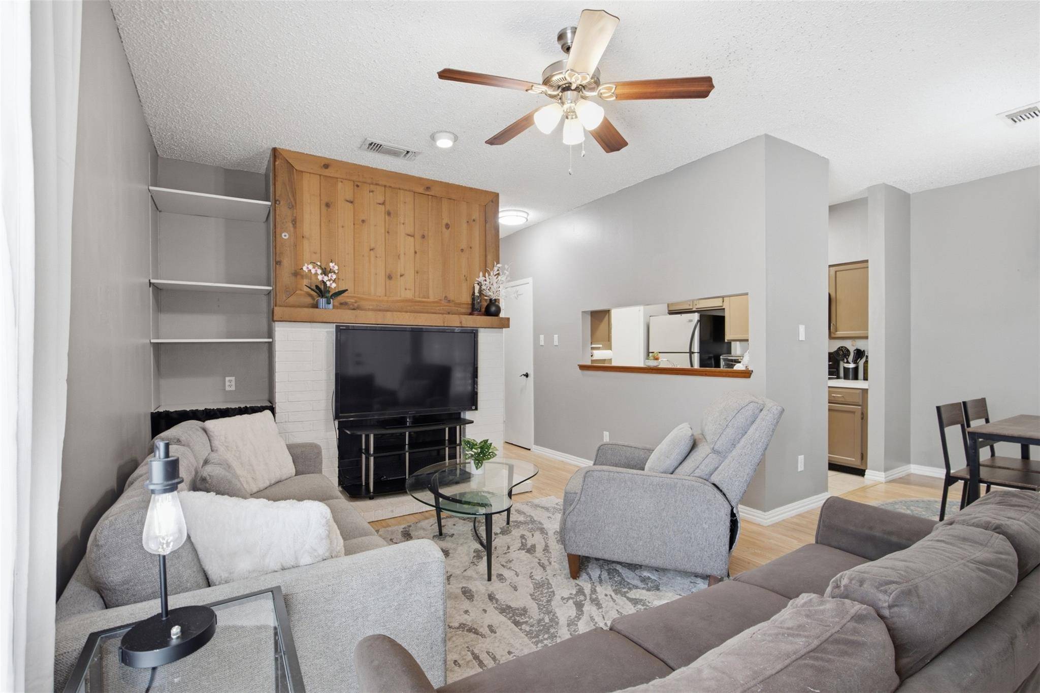 908 Poplar ST #206, Austin, TX 78705