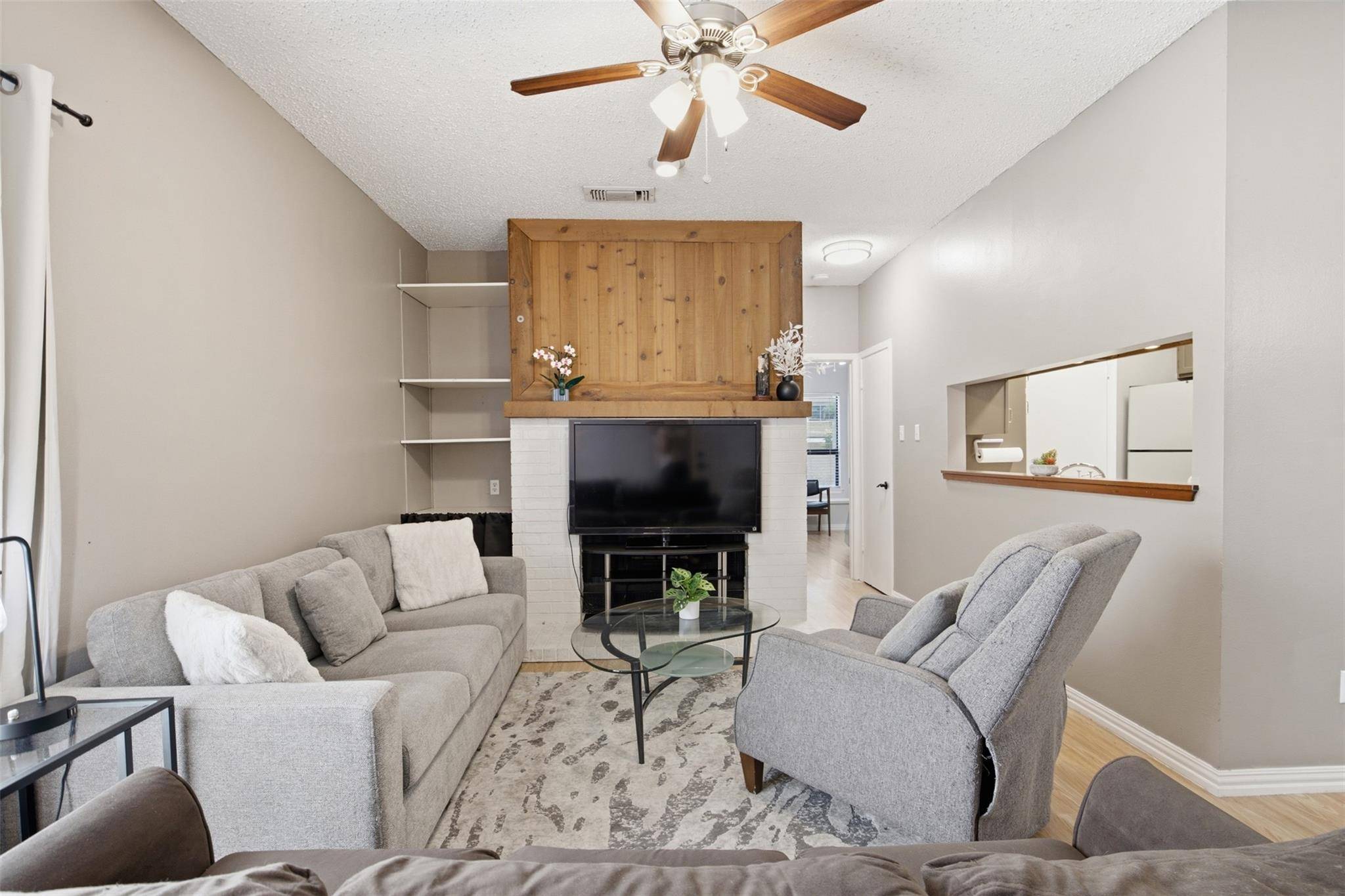 908 Poplar ST #206, Austin, TX 78705