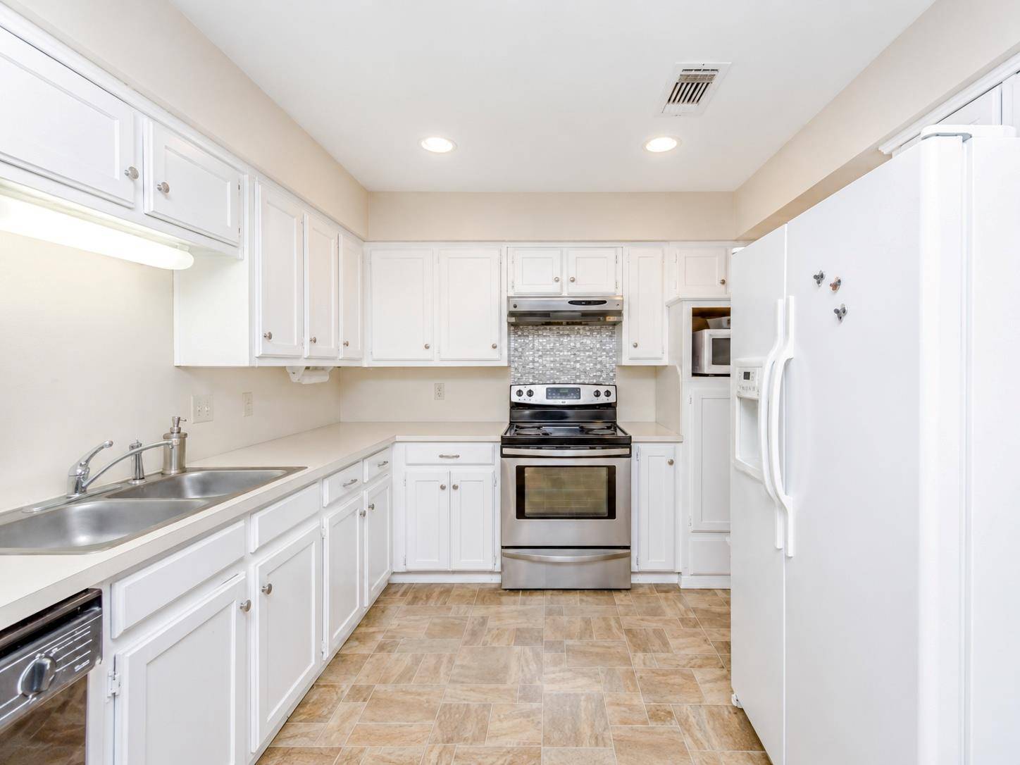 2217 Parkside DR, Denton, TX 76201