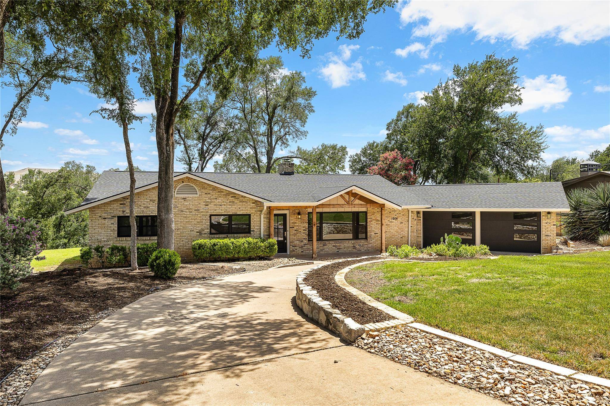 1014 Country Club RD, Georgetown, TX 78628