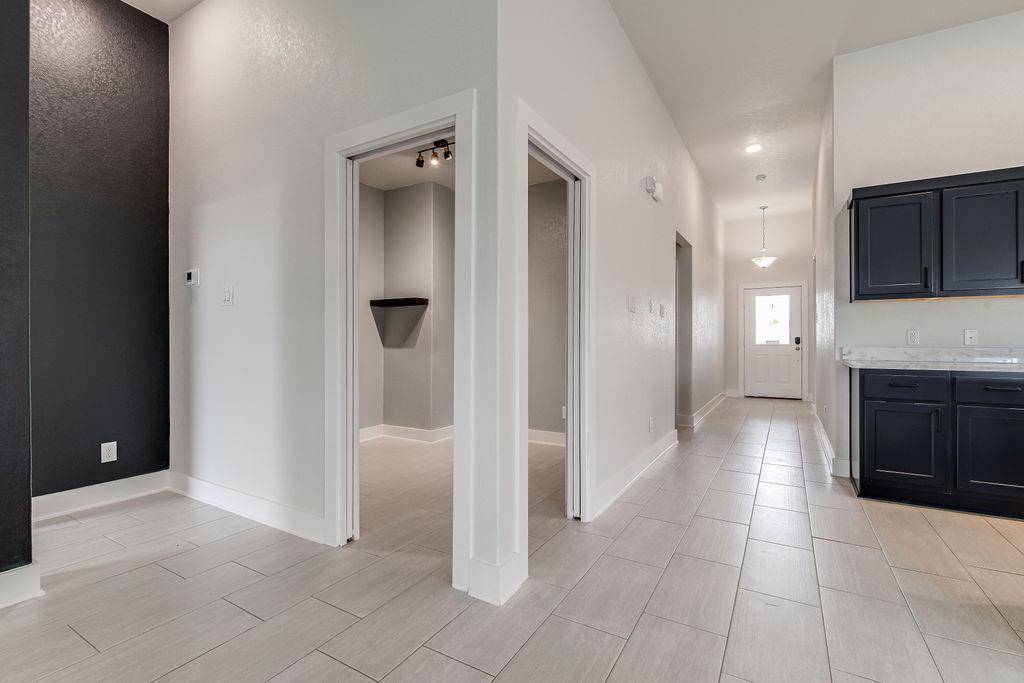 220 Riley LN, Fredericksburg, TX 78624