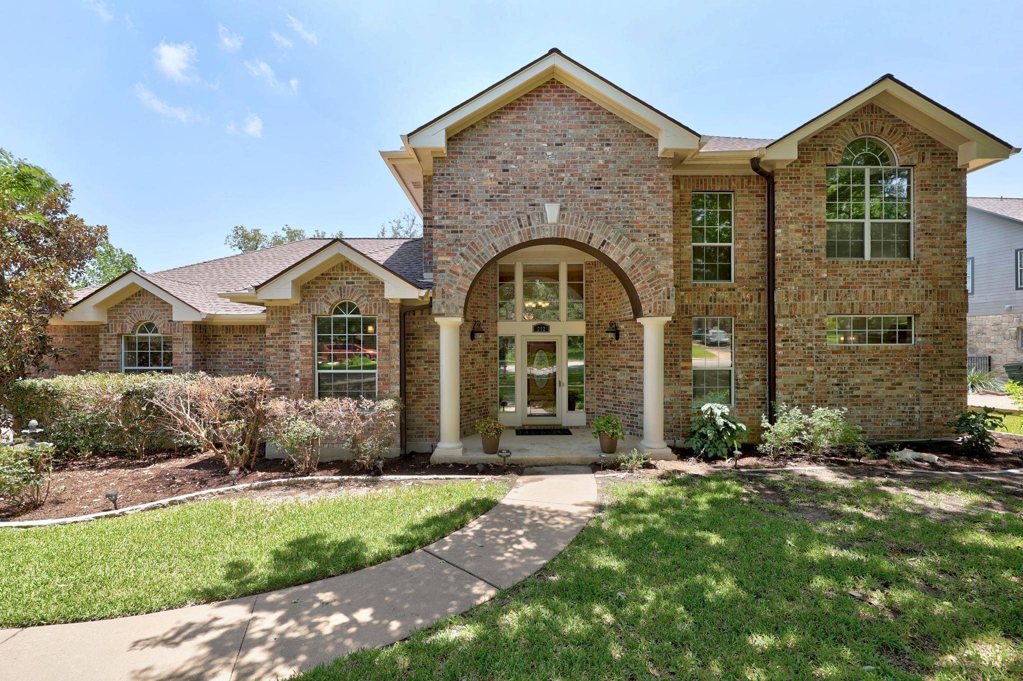 212 S Ridge Cir CIR, Georgetown, TX 78628