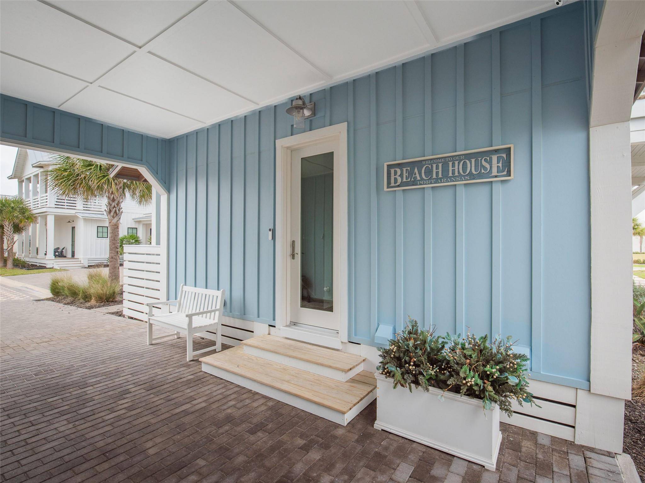 636 Kings Crown LN, Port Aransas, TX 78373