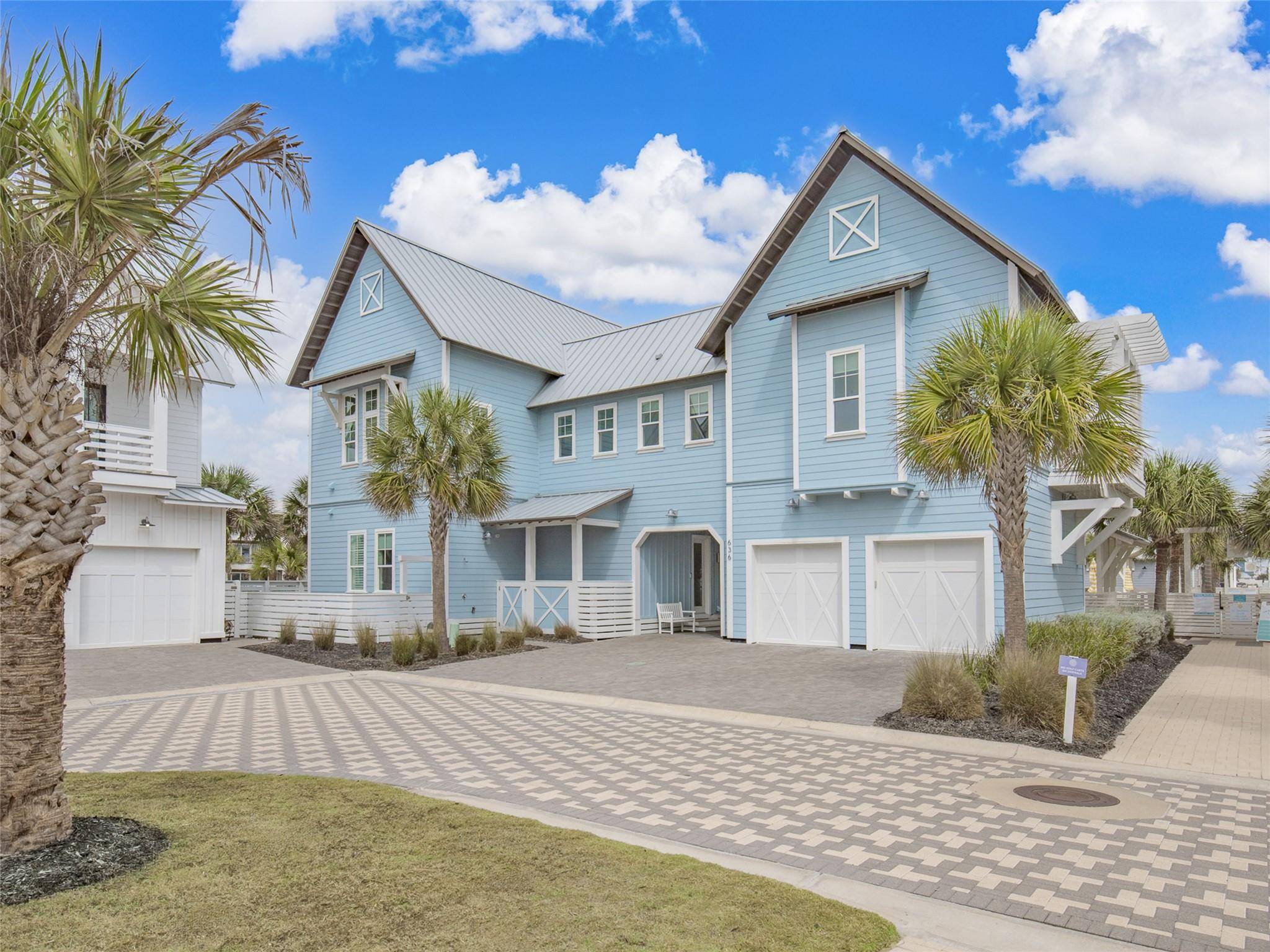 636 Kings Crown LN, Port Aransas, TX 78373