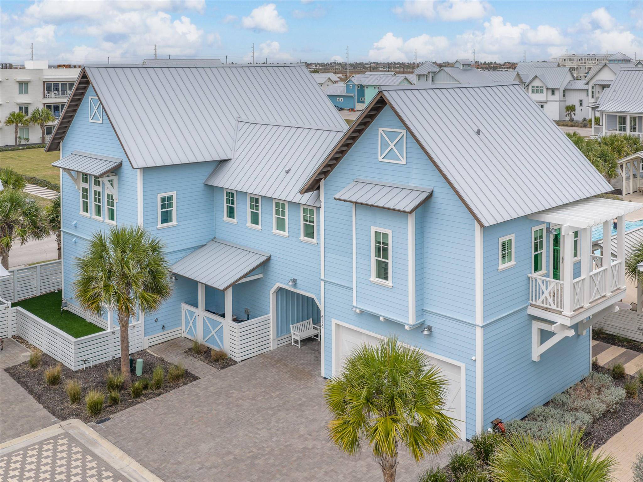 636 Kings Crown LN, Port Aransas, TX 78373
