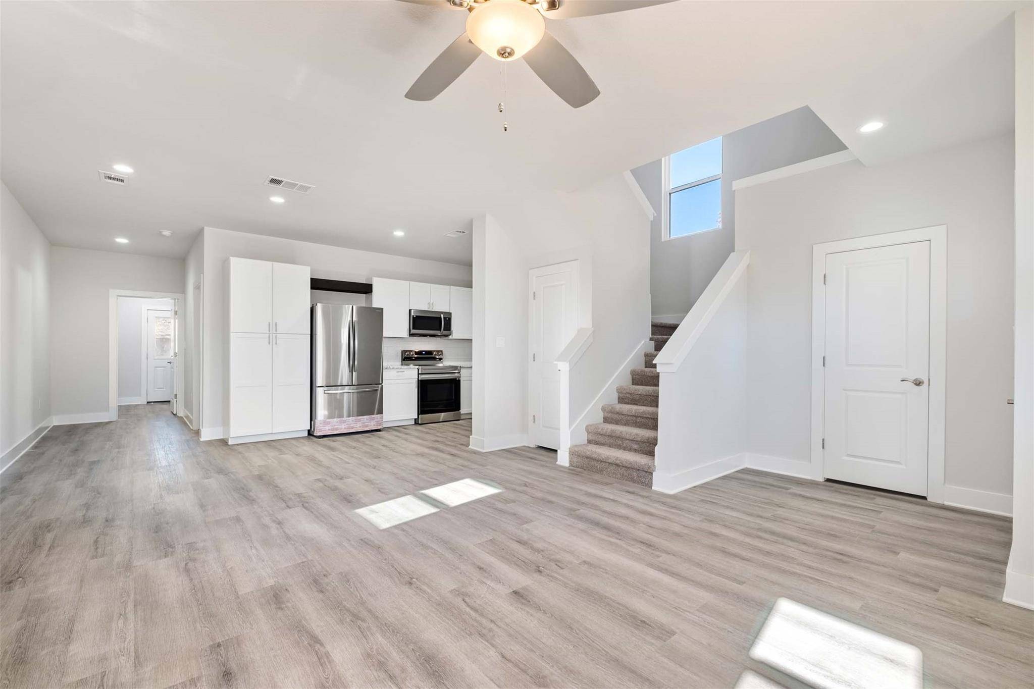 107 Wilkes ST, Smithville, TX 78957