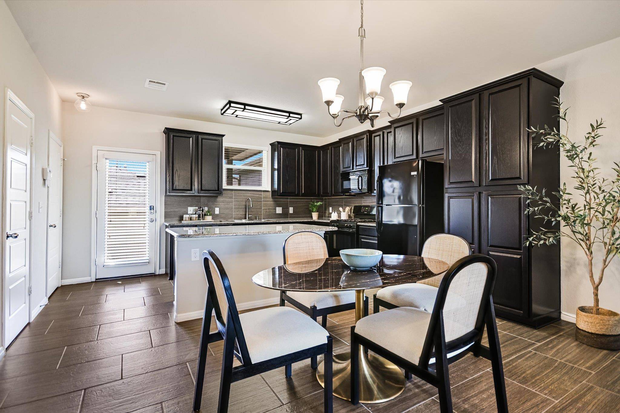 419 N Heatherwilde BLVD, Pflugerville, TX 78660