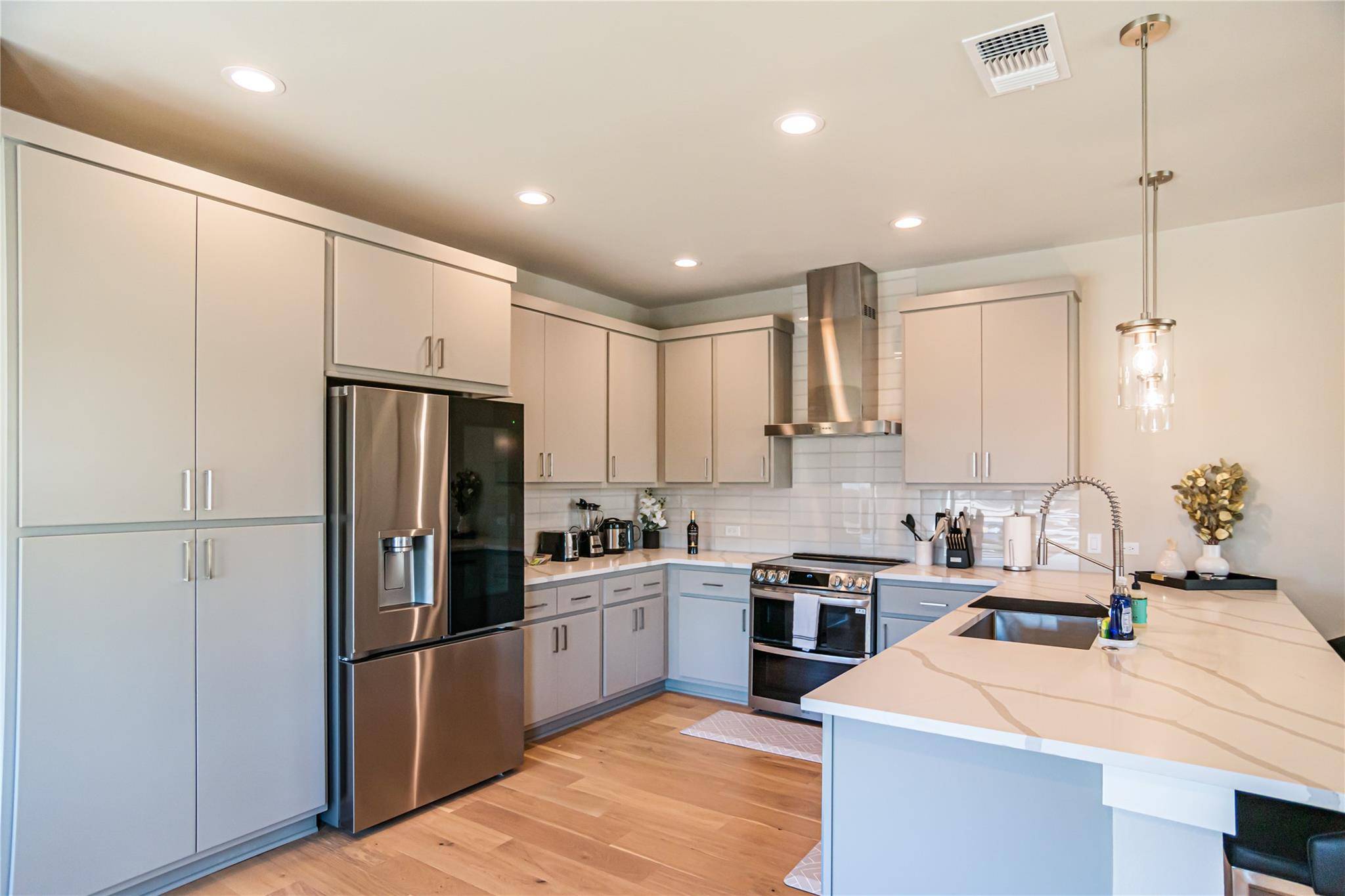 13309 Morris RD #11, Austin, TX 78729