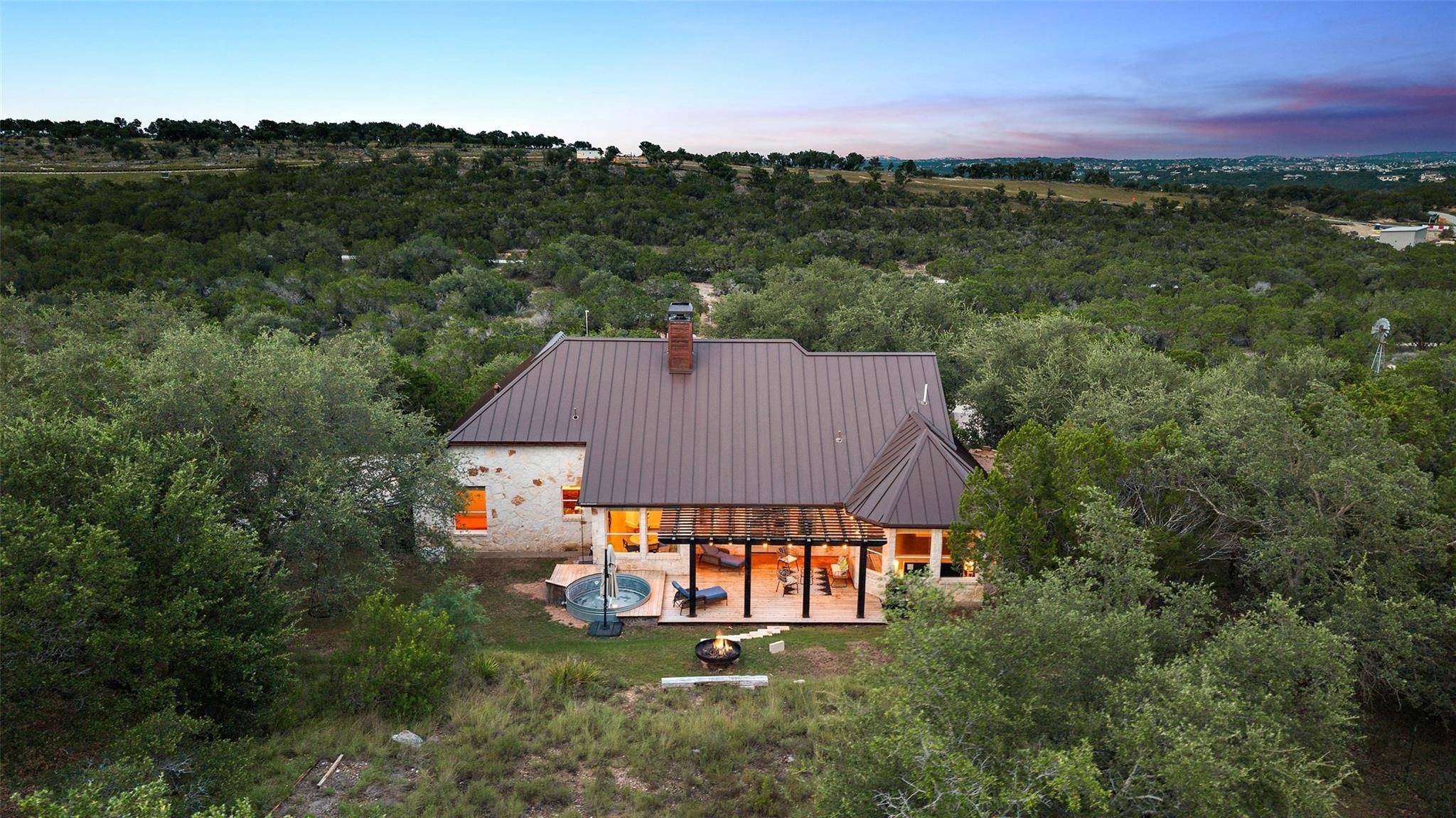 1906 Bee Creek RD, Spicewood, TX 78669