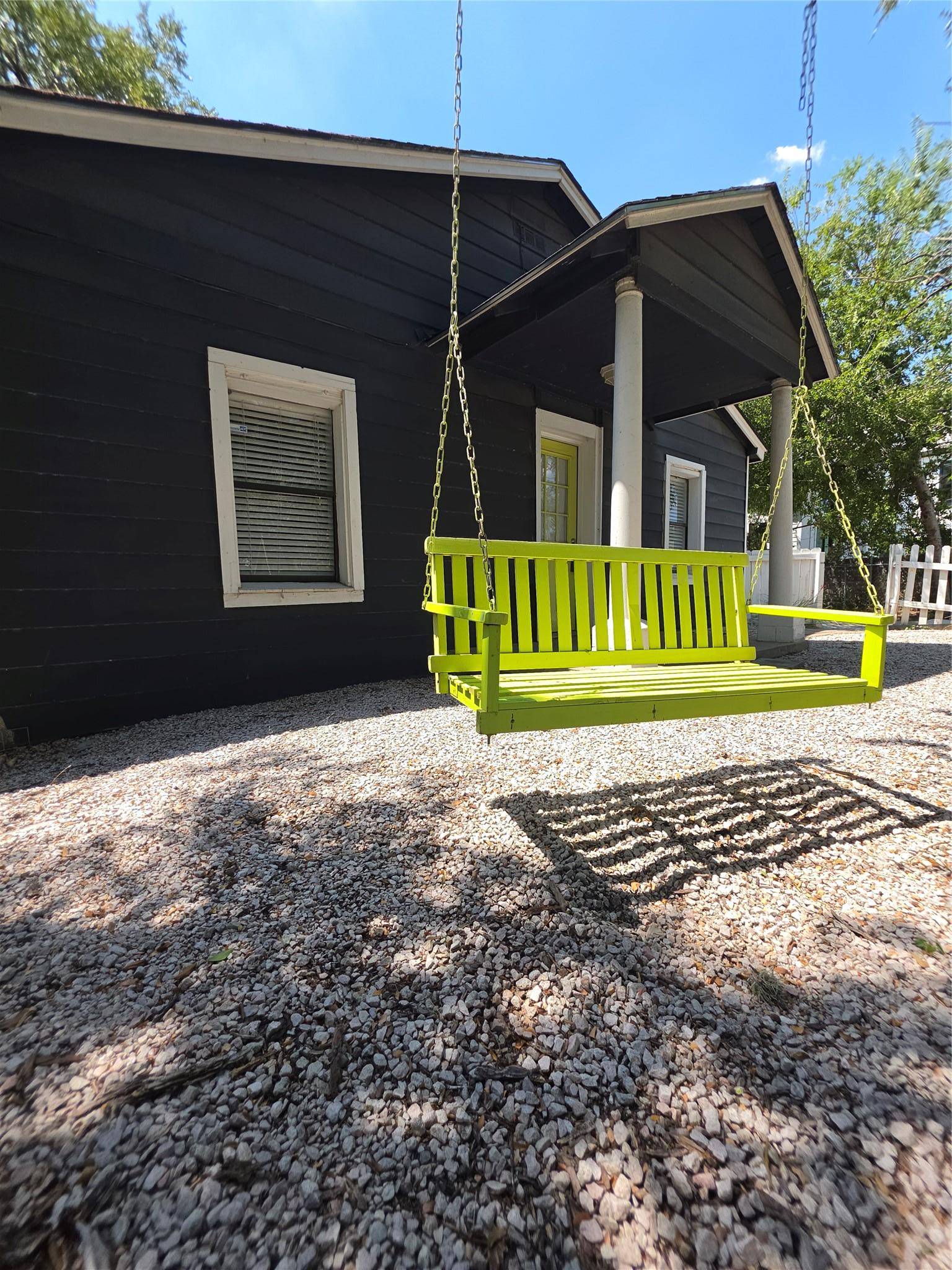 1166 Ridgeway DR, Austin, TX 78702