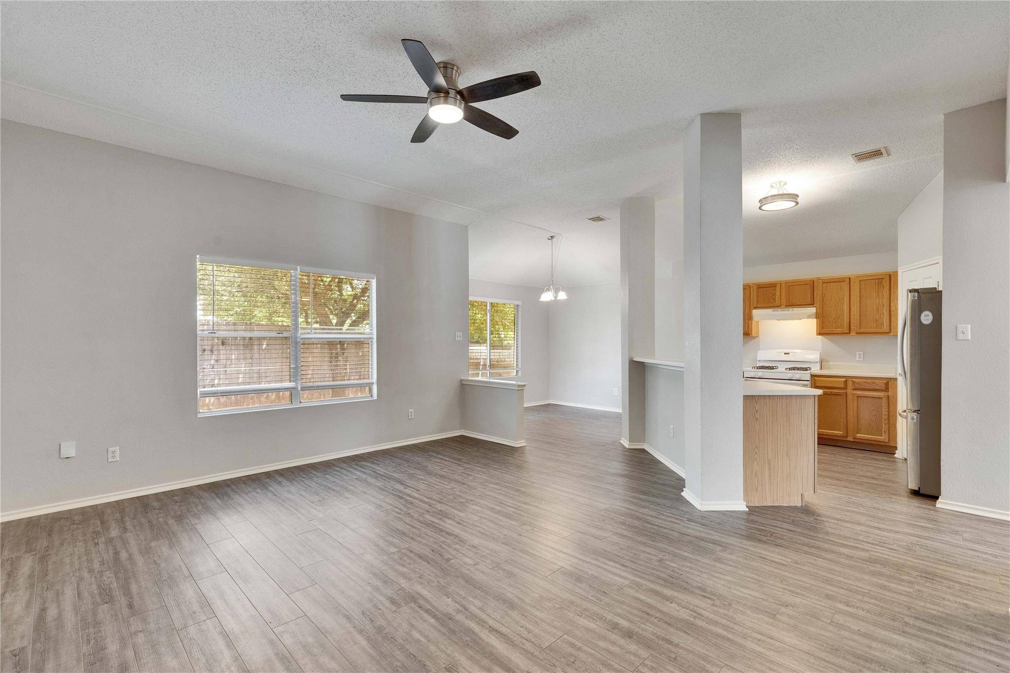 1403 Gulf WAY, Round Rock, TX 78665