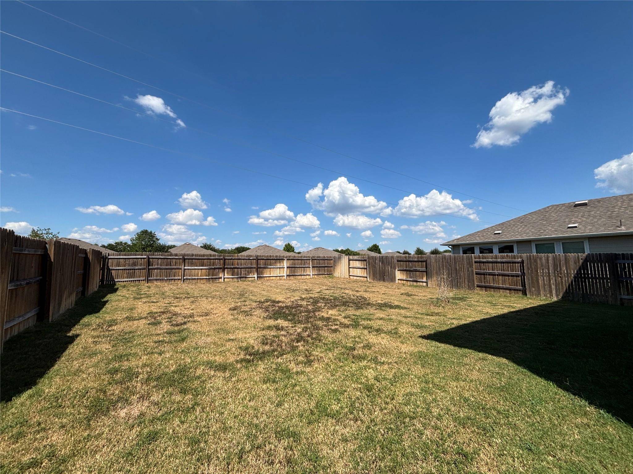 106 Crooked Trail TRL, Bastrop, TX 78602