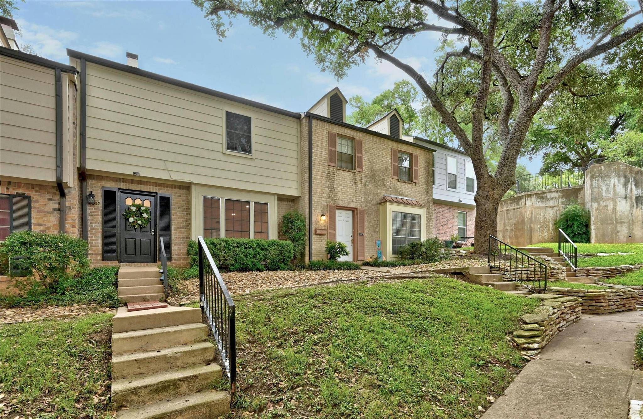 6637 Valleyside RD, Austin, TX 78731