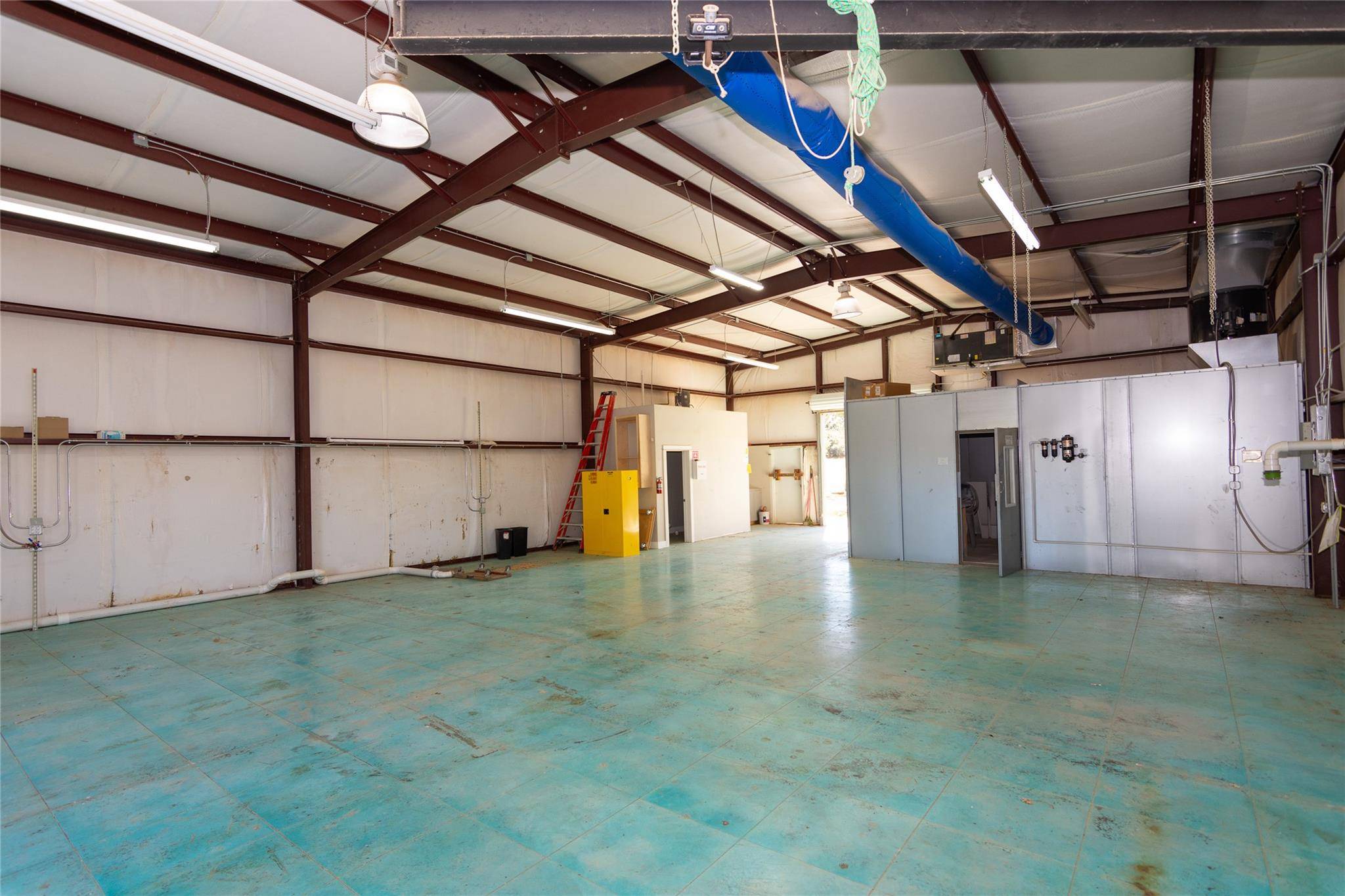 7748 E Us Highway 290 #1, Johnson City, TX 78636