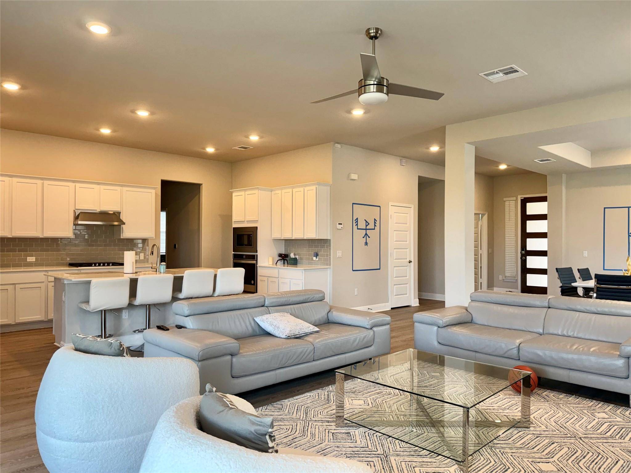 17712 Gilberto DR, Pflugerville, TX 78660