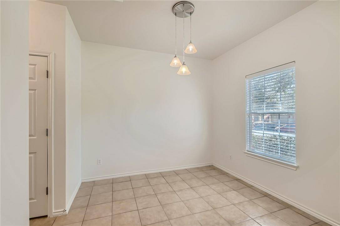 271 Housefinch LOOP, Leander, TX 78641