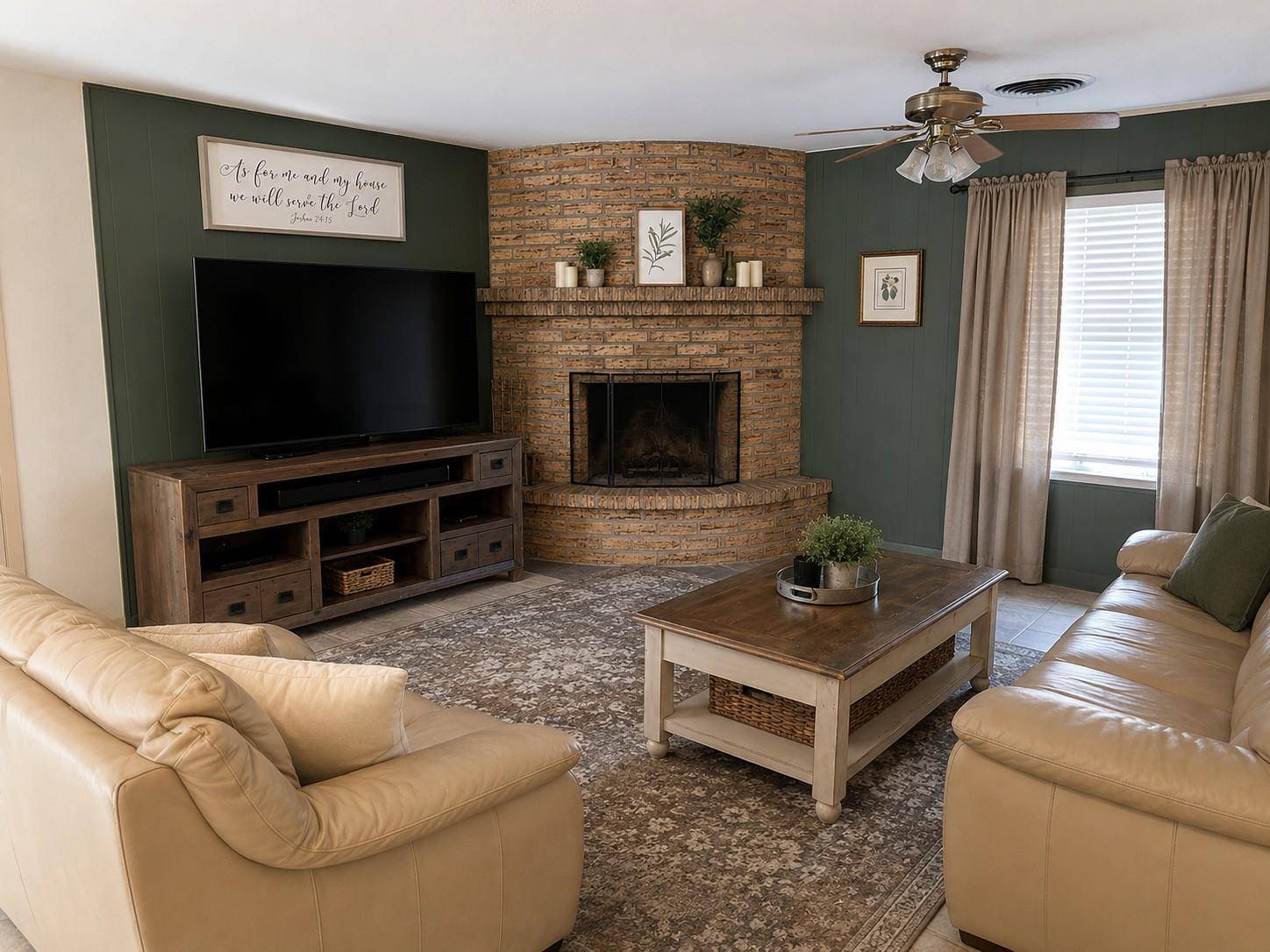 817 N Harris ST, Giddings, TX 78942