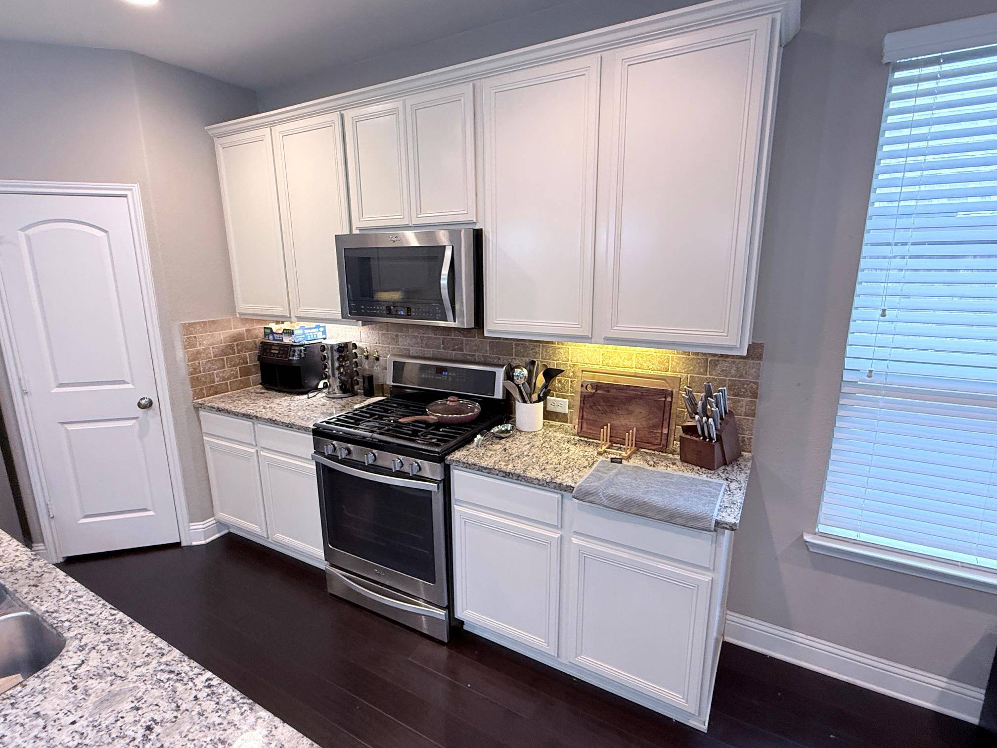 1749 CACTUS MOUND DR, Leander, TX 78641