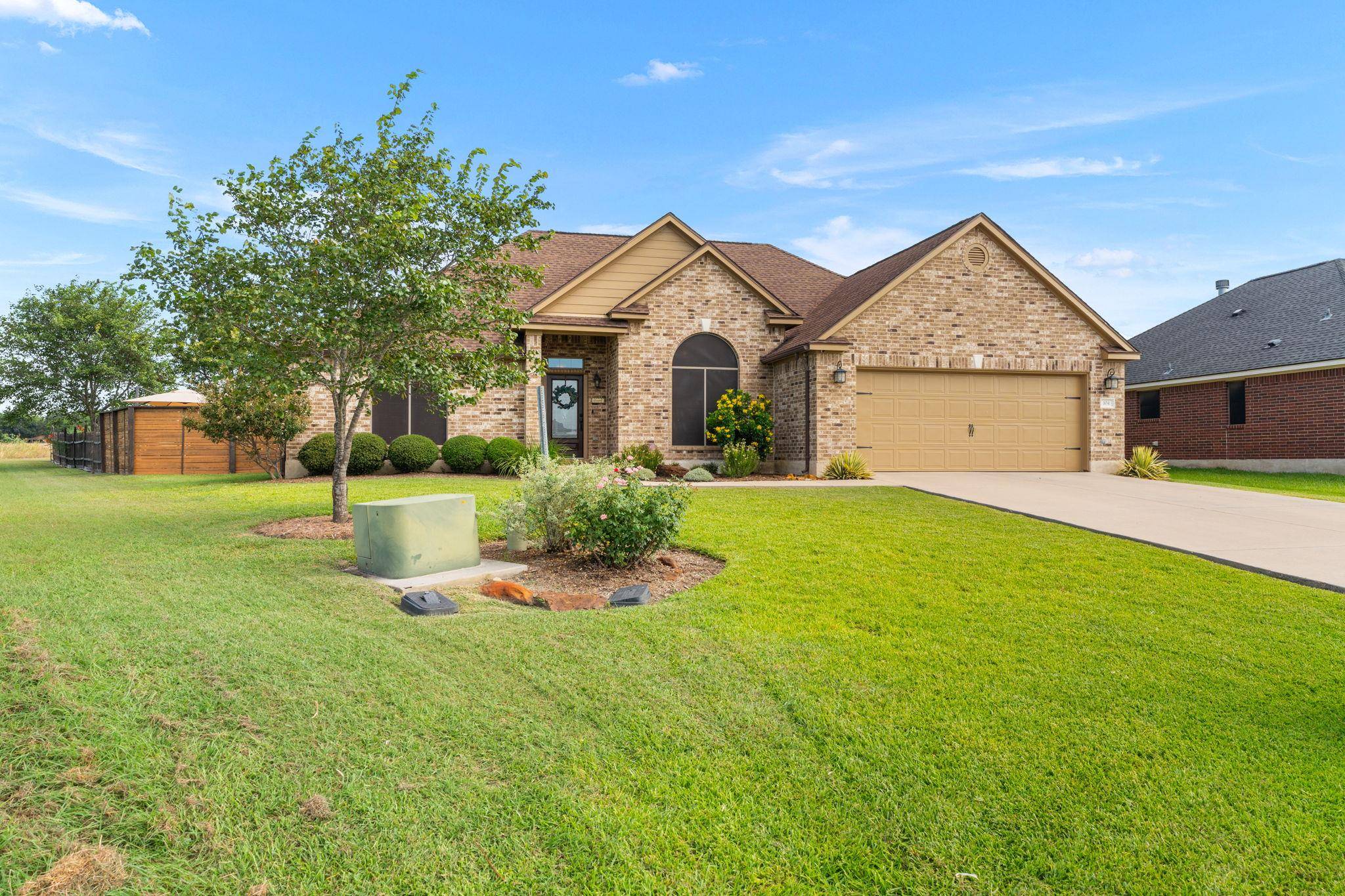 104 Madison LN, Thrall, TX 76578