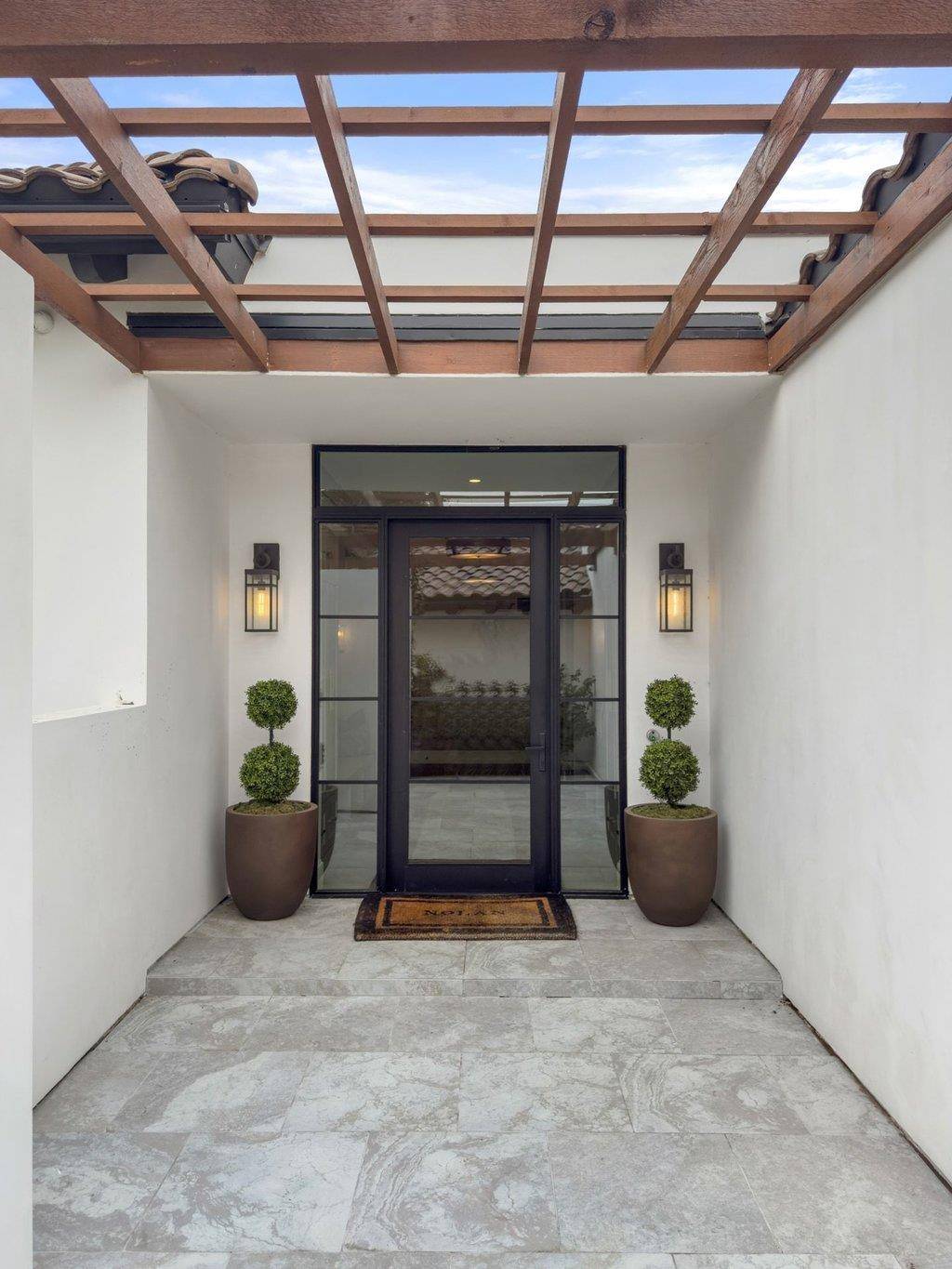 28 Club Estates PKWY, Austin, TX 78738