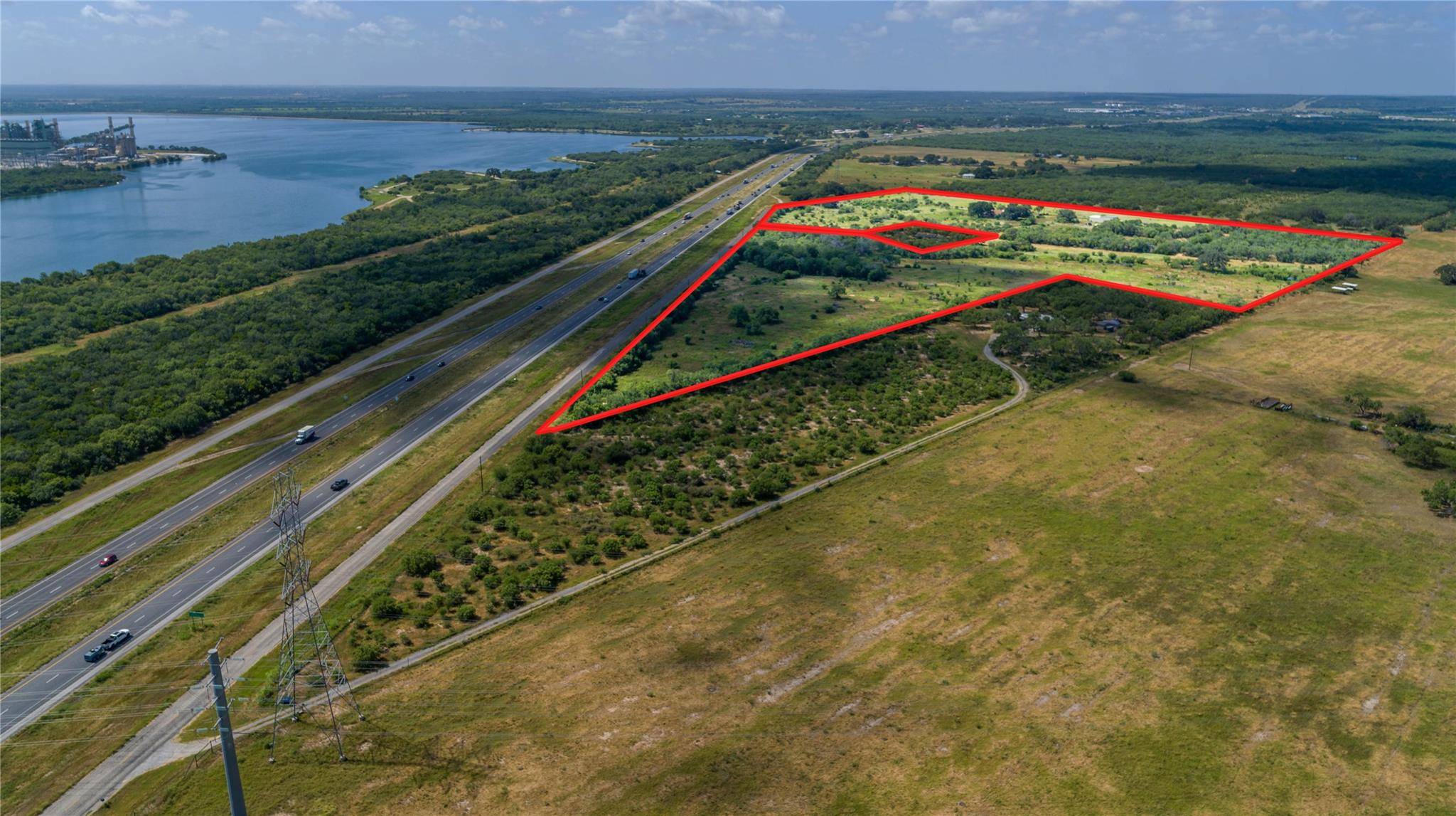 16385 Donop RD, Elmendorf, TX 78112