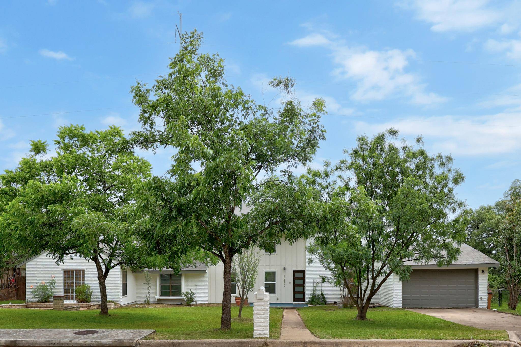 12422 Deer TRAK, Austin, TX 78727