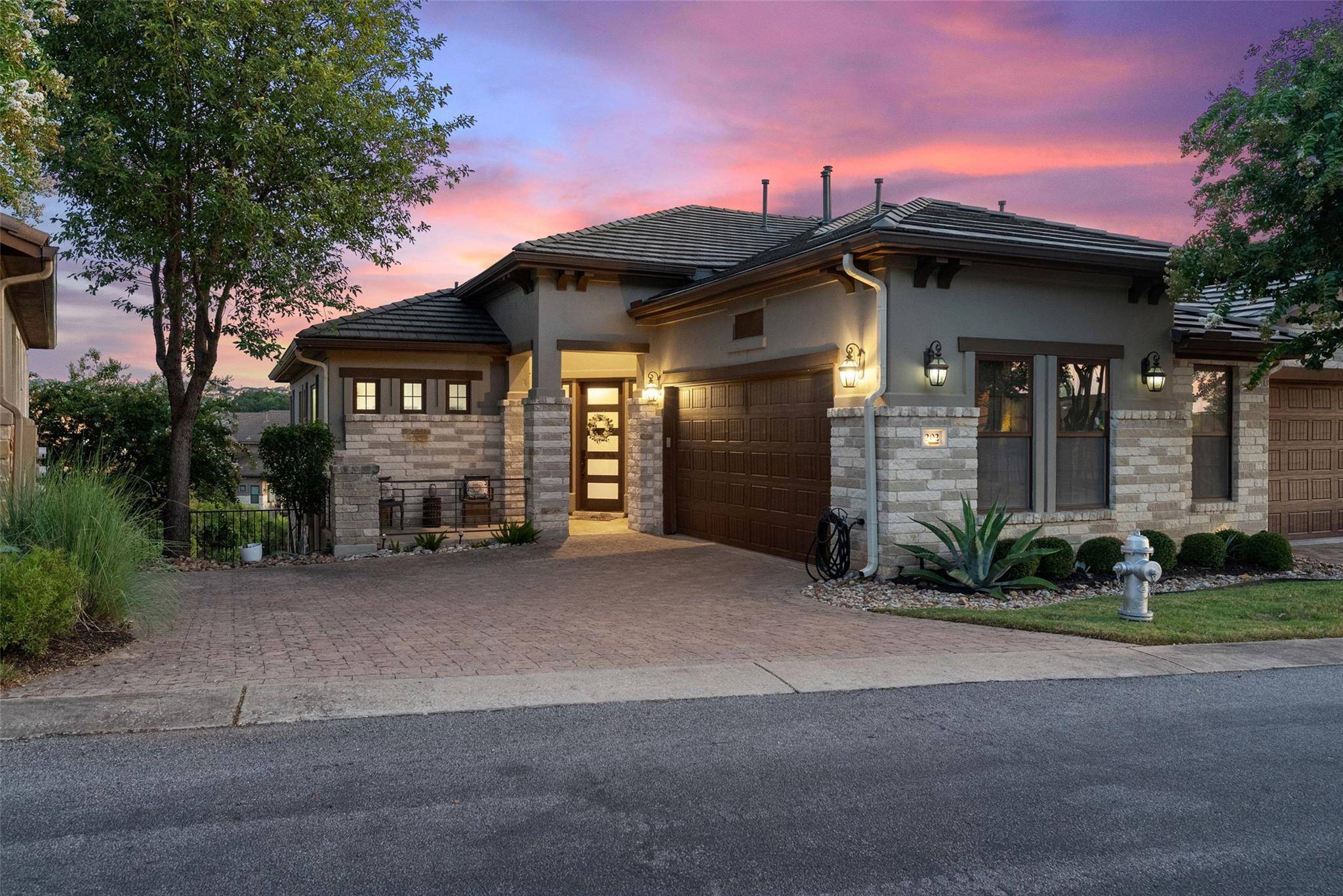202 Marina View WAY #8B, Lakeway, TX 78734