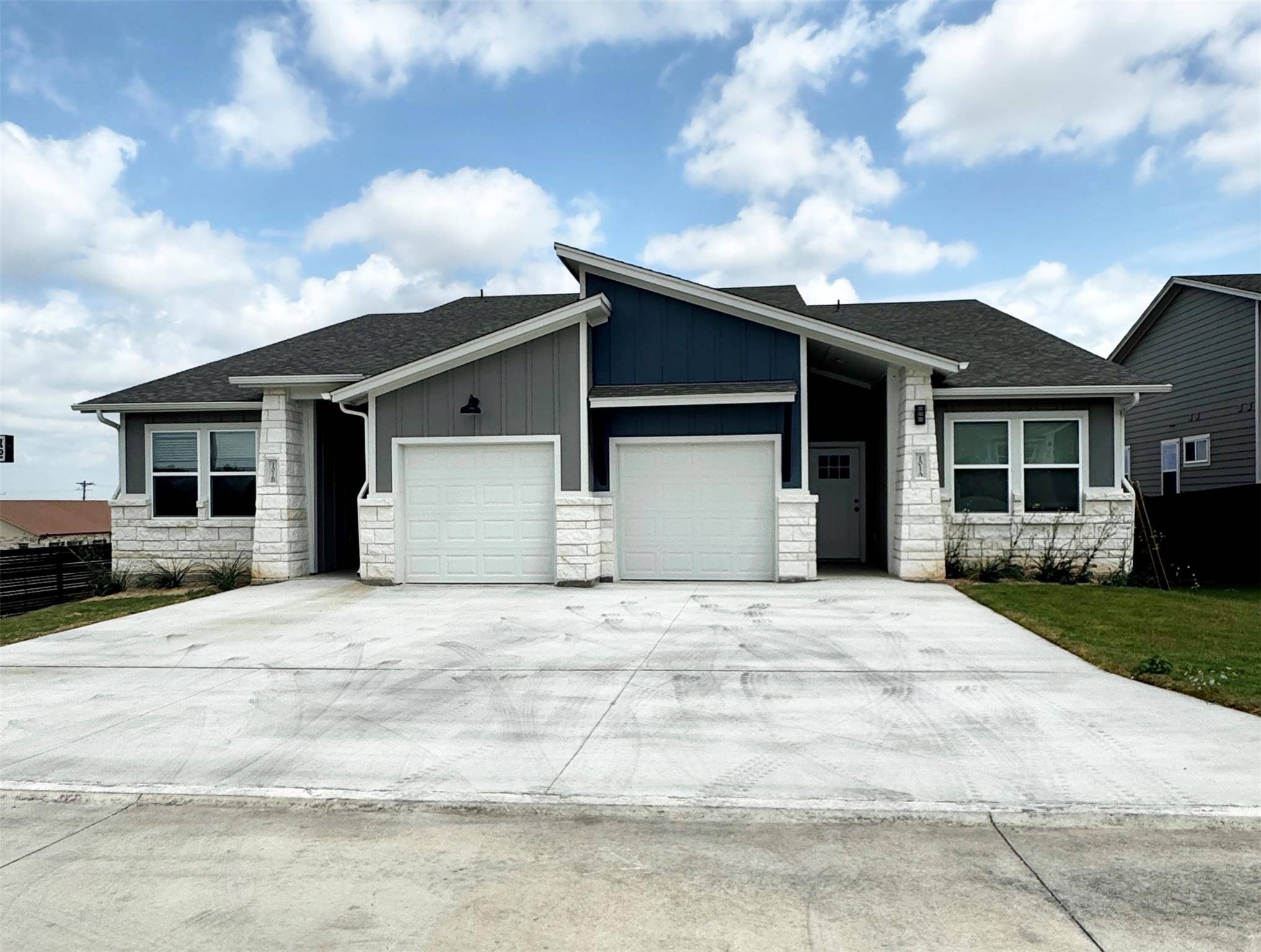 101 Zayd CT #A, Jarrell, TX 76537