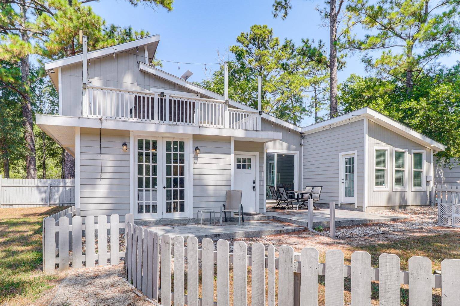372 Plum ST, Bastrop, TX 78602