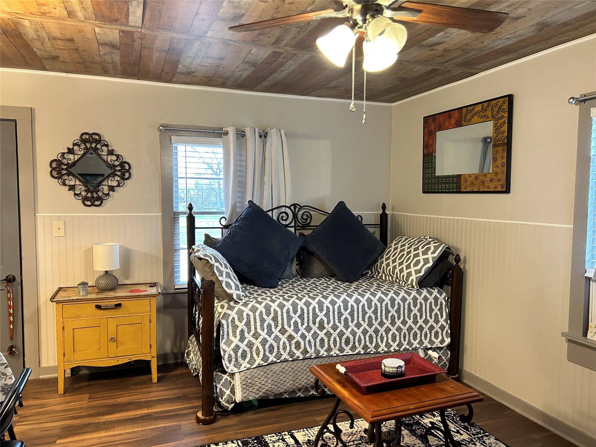 161 Alexander DR #8, Tow, TX 78672