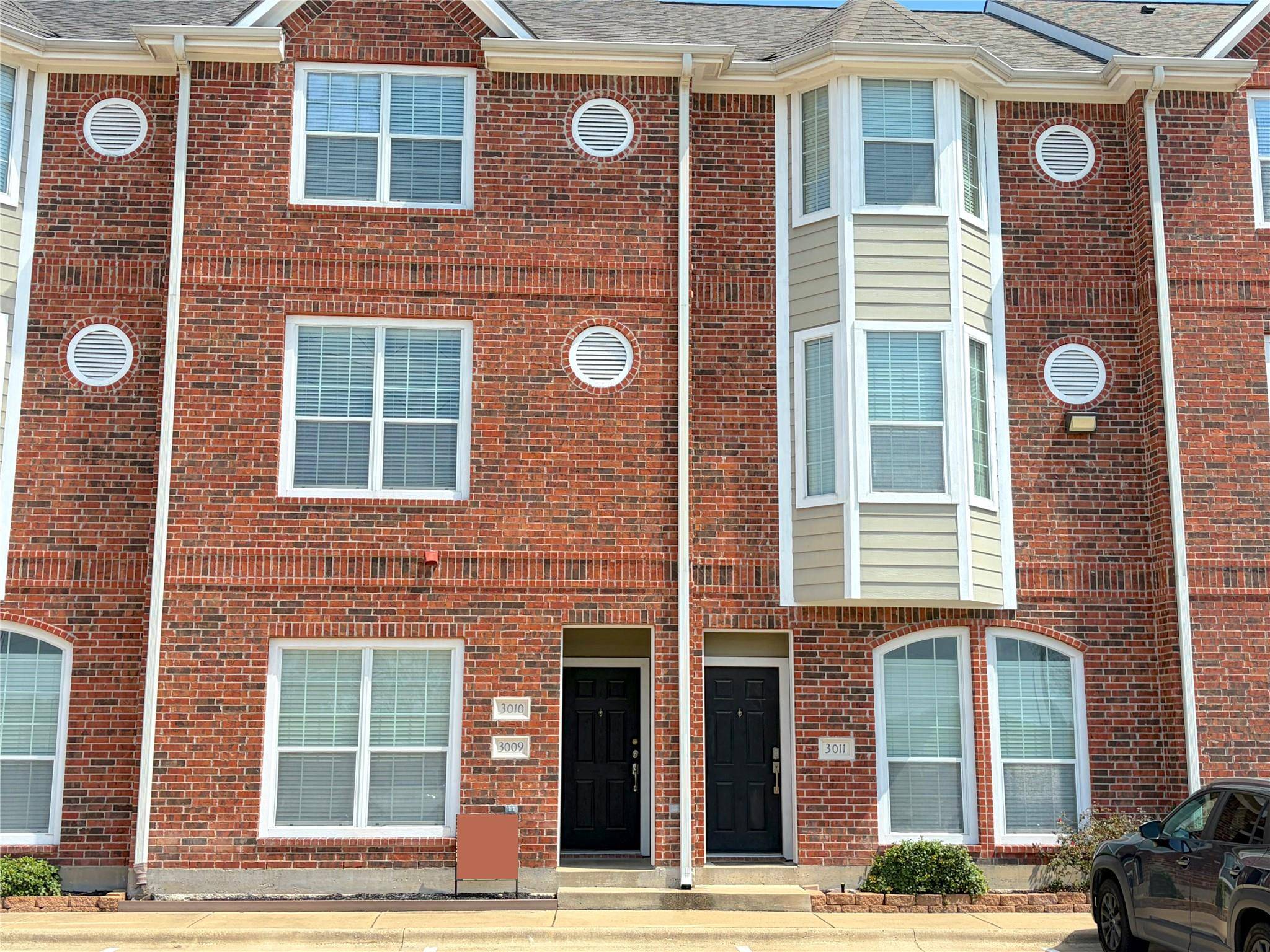 1198 Jones Butler RD #3011, College Station, TX 77840