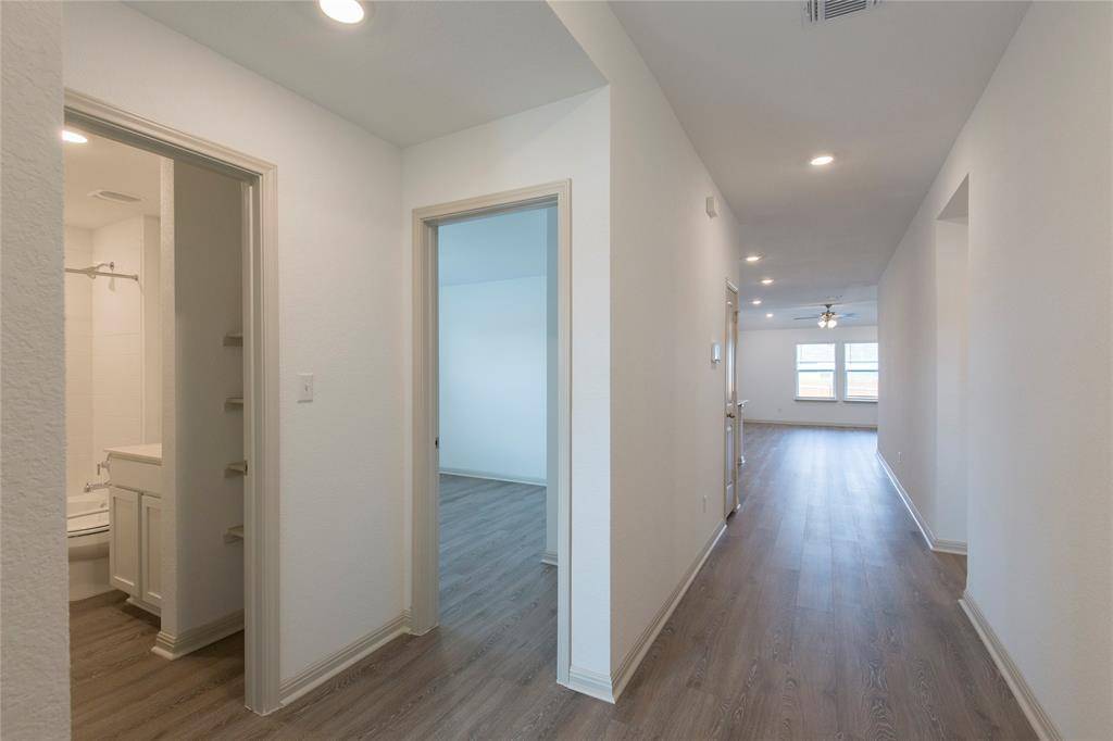 132 Fort Clark Springs DR, Hutto, TX 78634