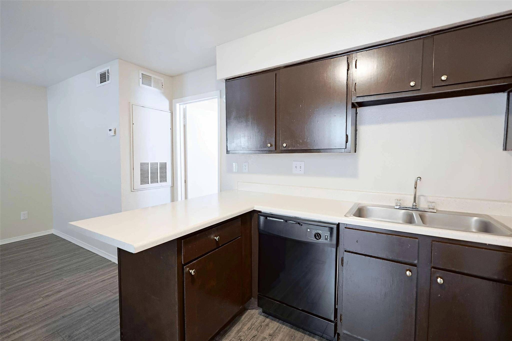 2809 W William Cannon DR #B202, Austin, TX 78745