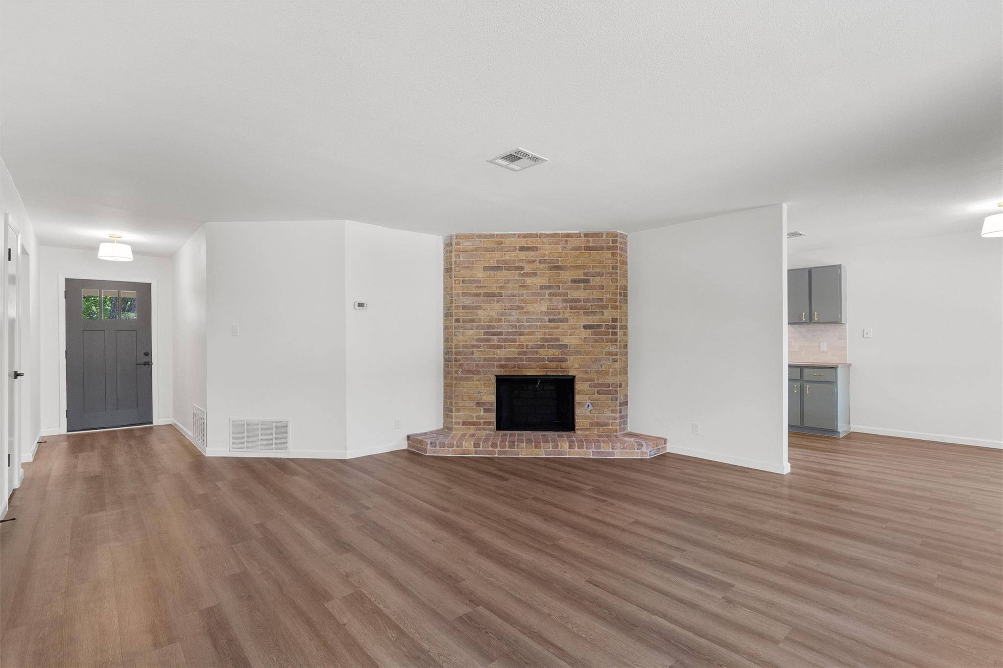 10510 School House LN, Austin, TX 78750