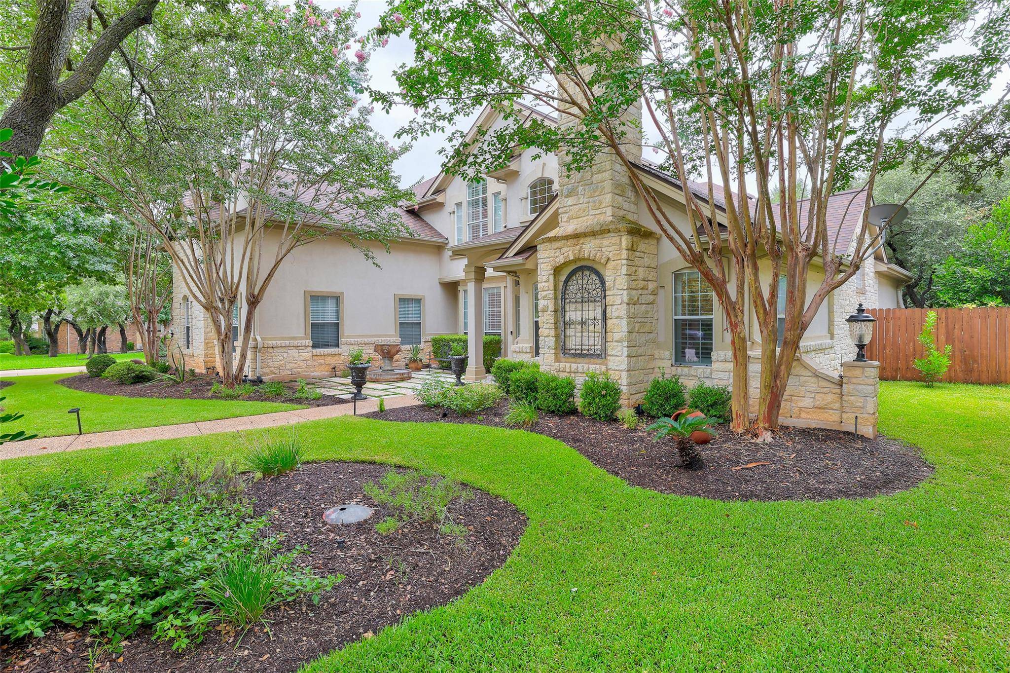 507 Champions DR, Georgetown, TX 78628