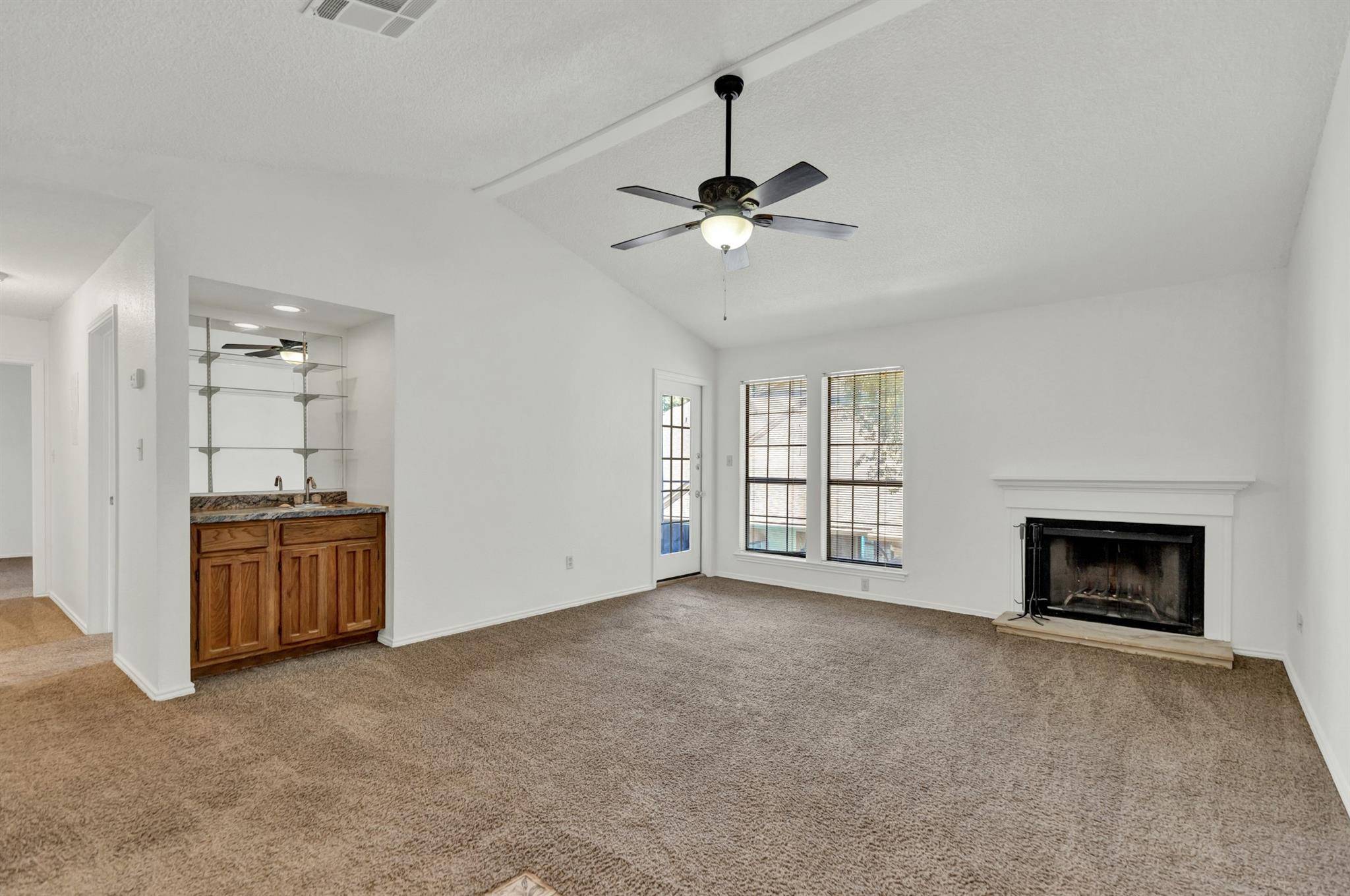 1202 Thorpe LN #208, San Marcos, TX 78666