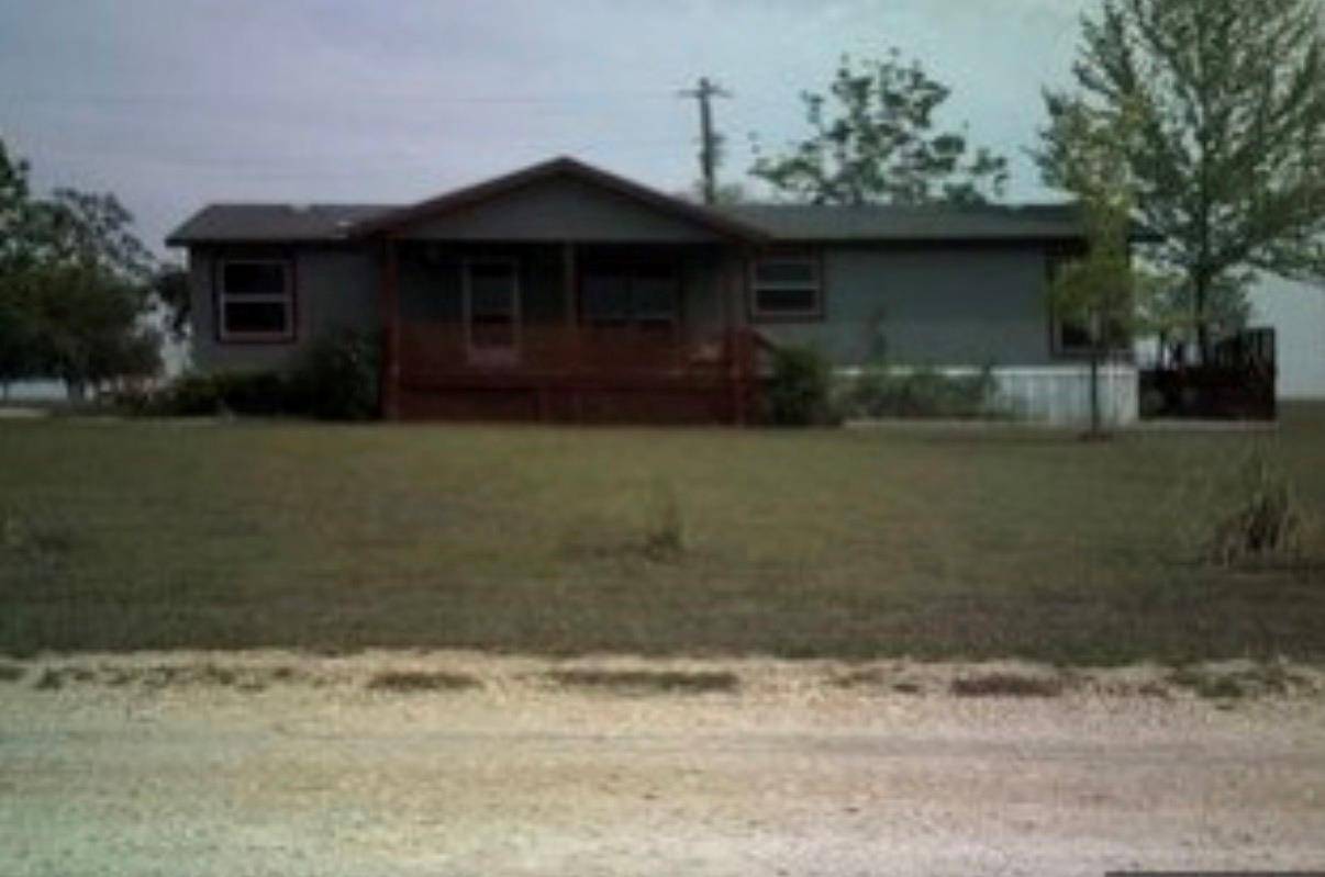 122 Roots RD, Martindale, TX 78655