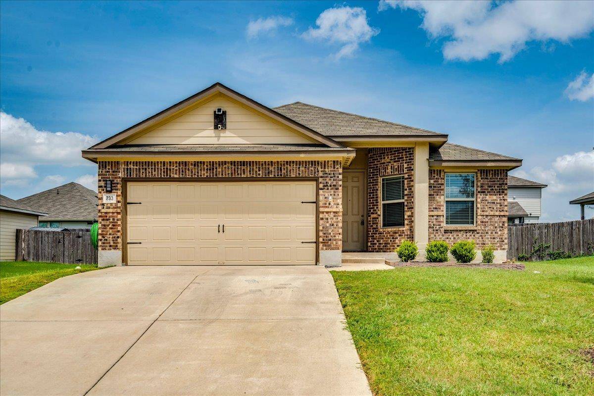 233 Forest Moon LN, Kyle, TX 78640