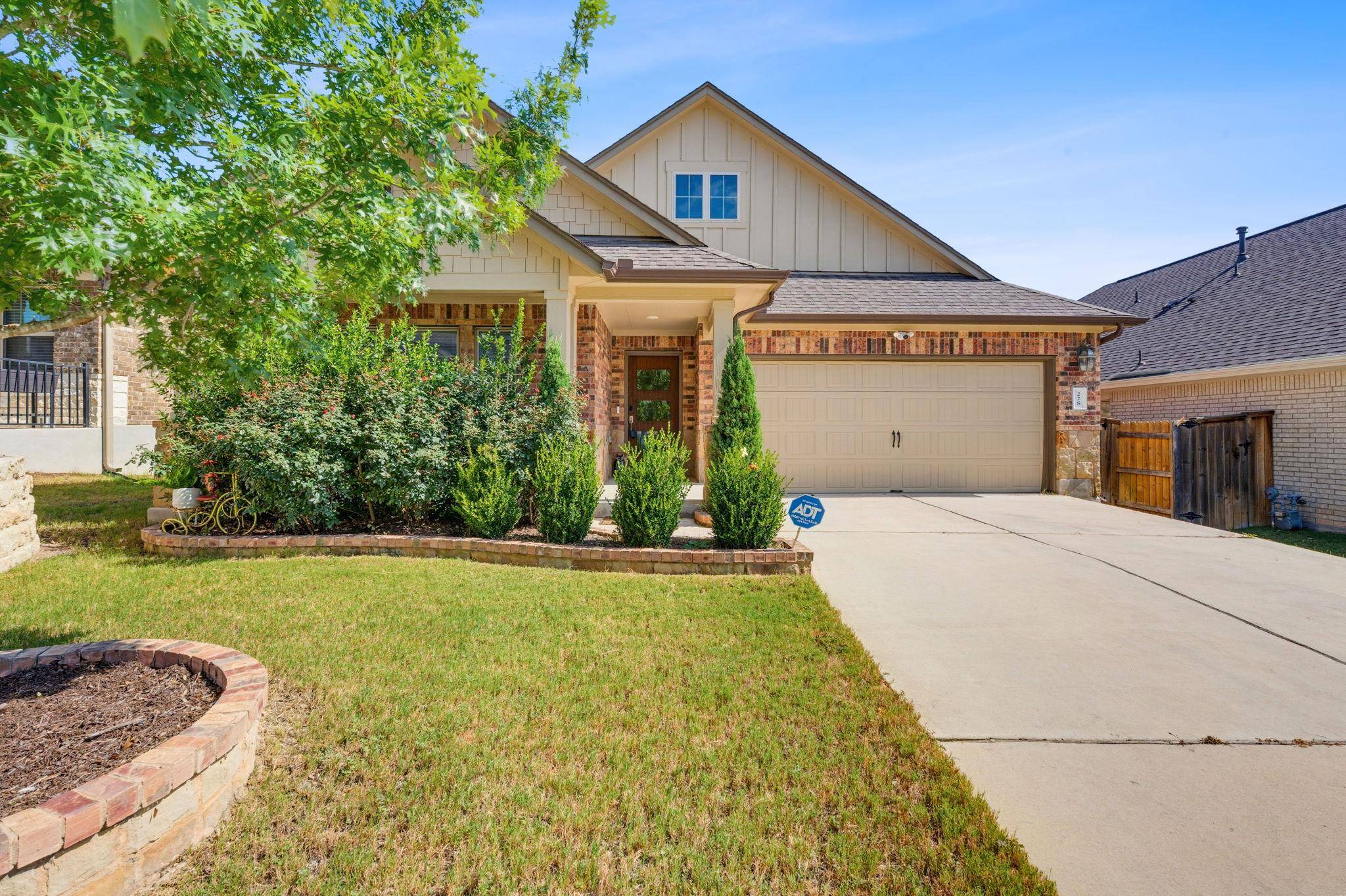 228 Tangled Brush DR, Manchaca, TX 78652