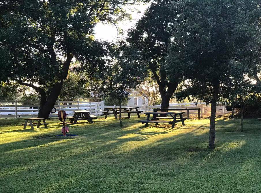 1281 Post Oak Point RD, New Ulm, TX 78950