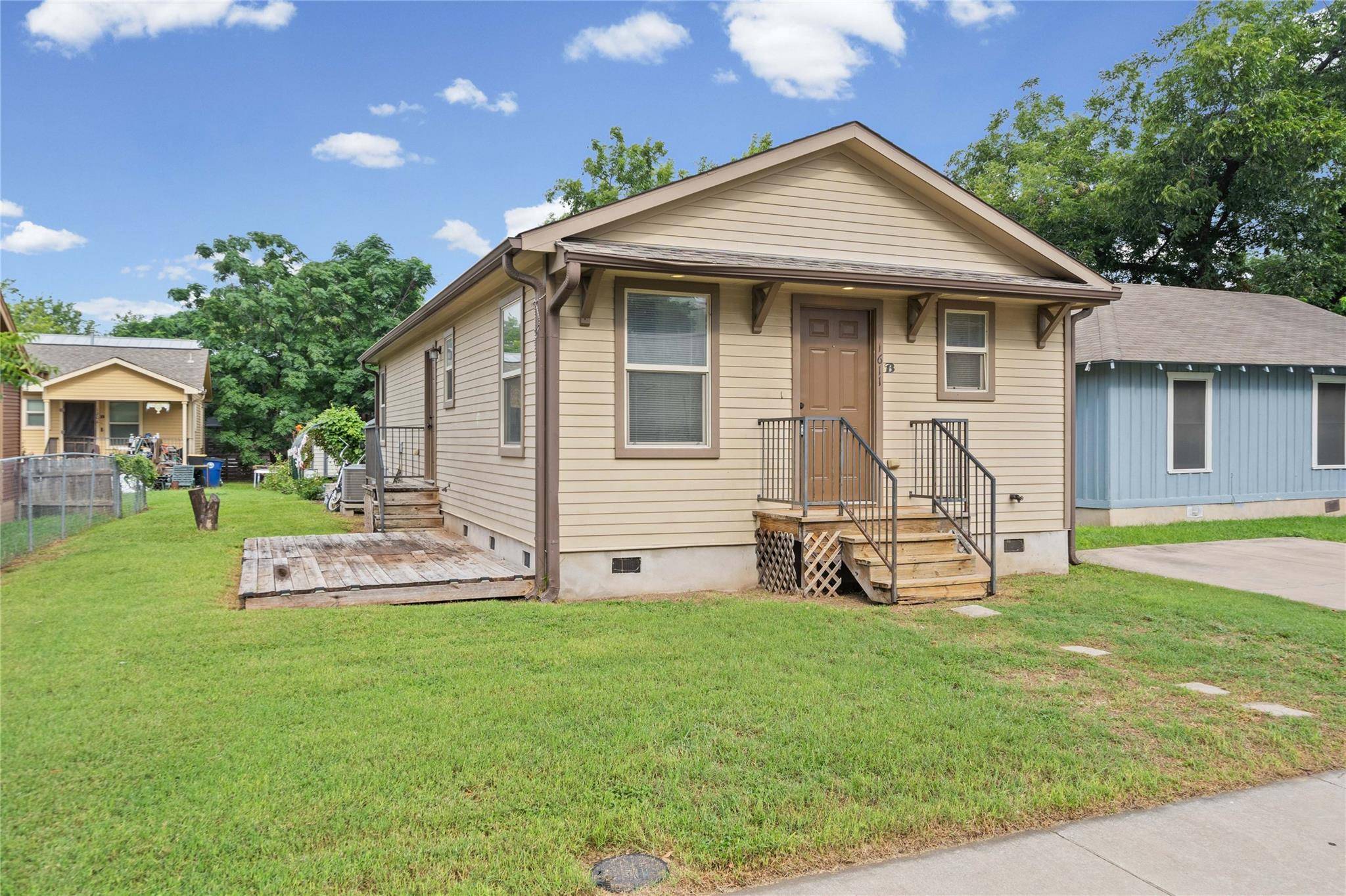 1611 E 13th ST #B, Austin, TX 78702