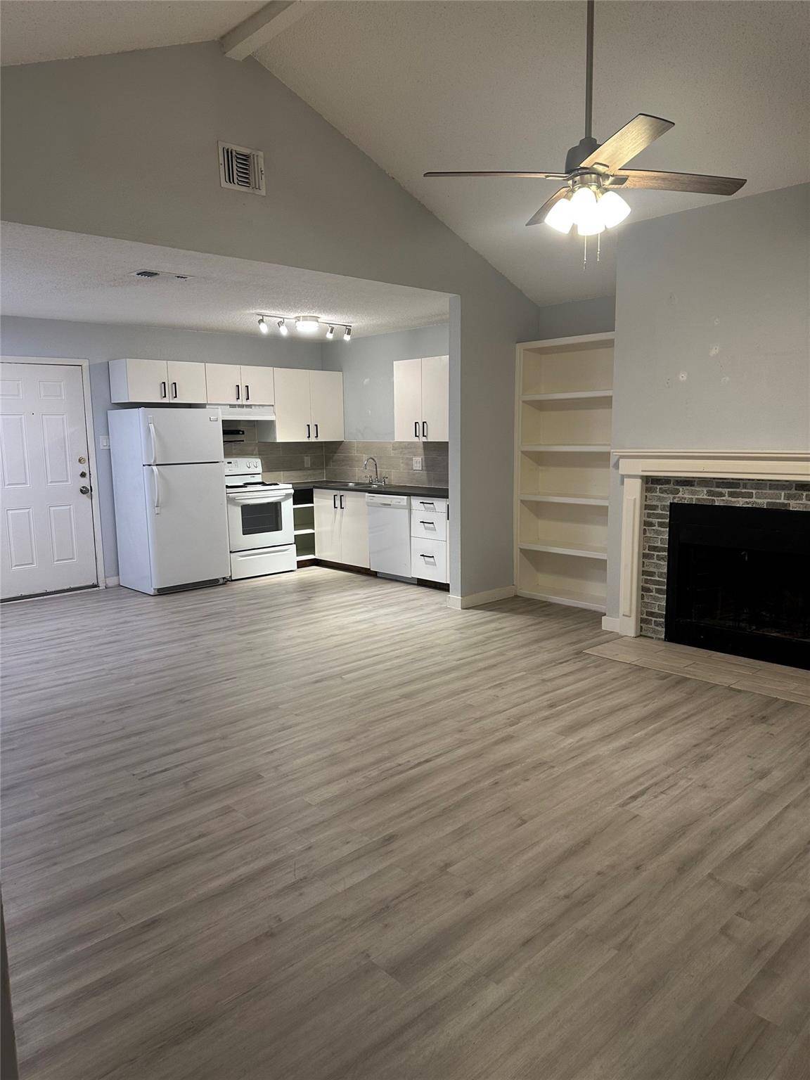 2807 Jadewood CT #B, Austin, TX 78748