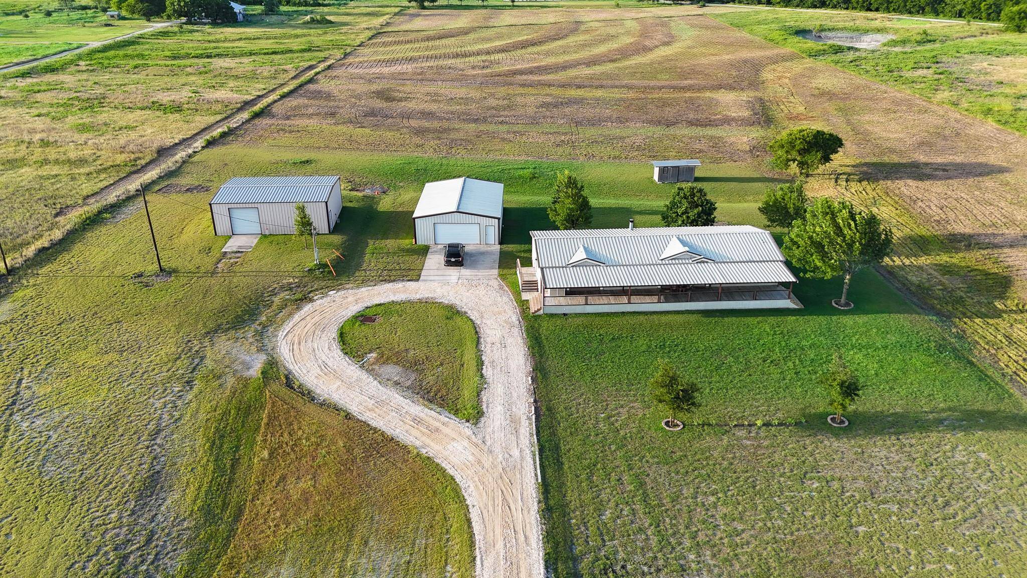 401 County Road 330, Granger, TX 76530